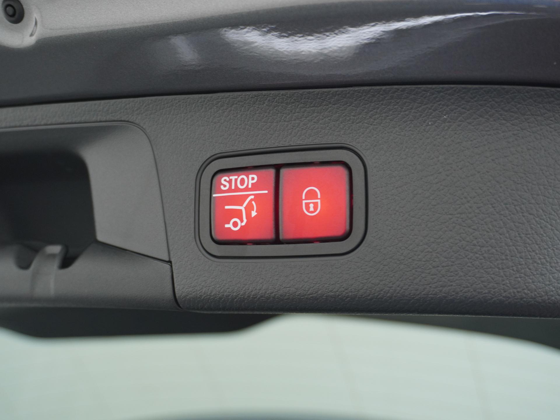 Mercedes-Benz GLA 250 e Business Solution AMG 14