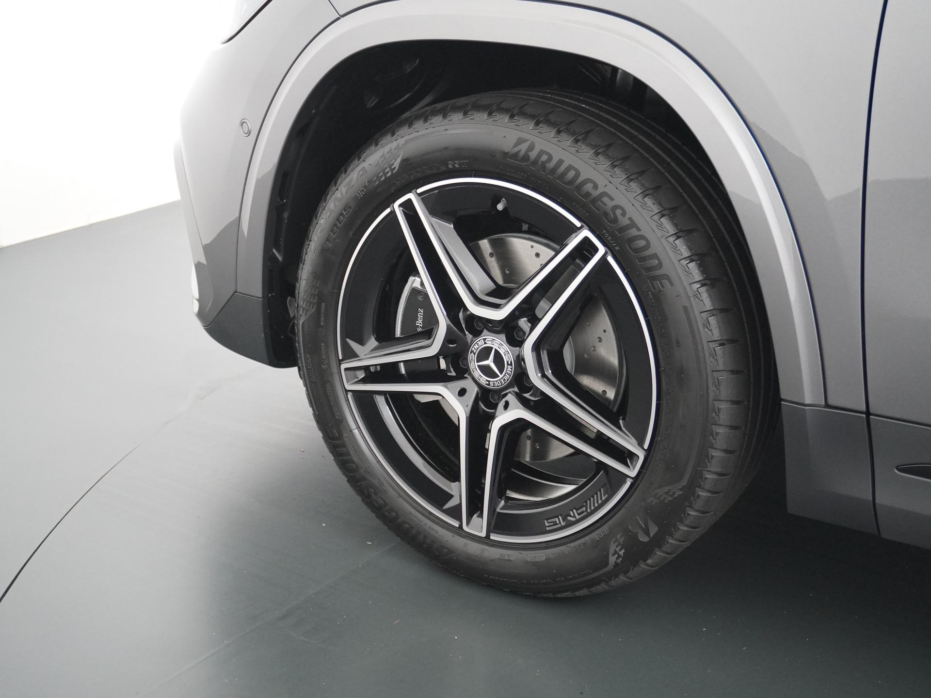 Mercedes-Benz GLA 250 e Business Solution AMG 16