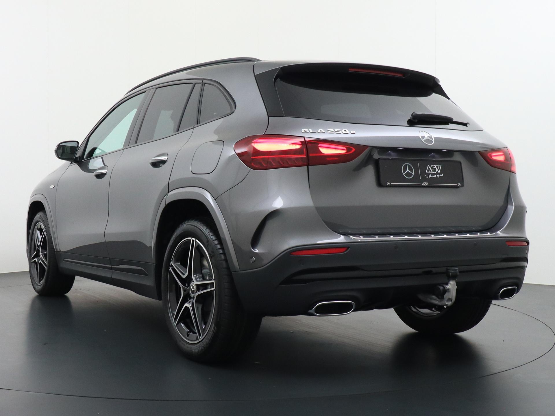 Mercedes-Benz GLA 250 e Business Solution AMG 2