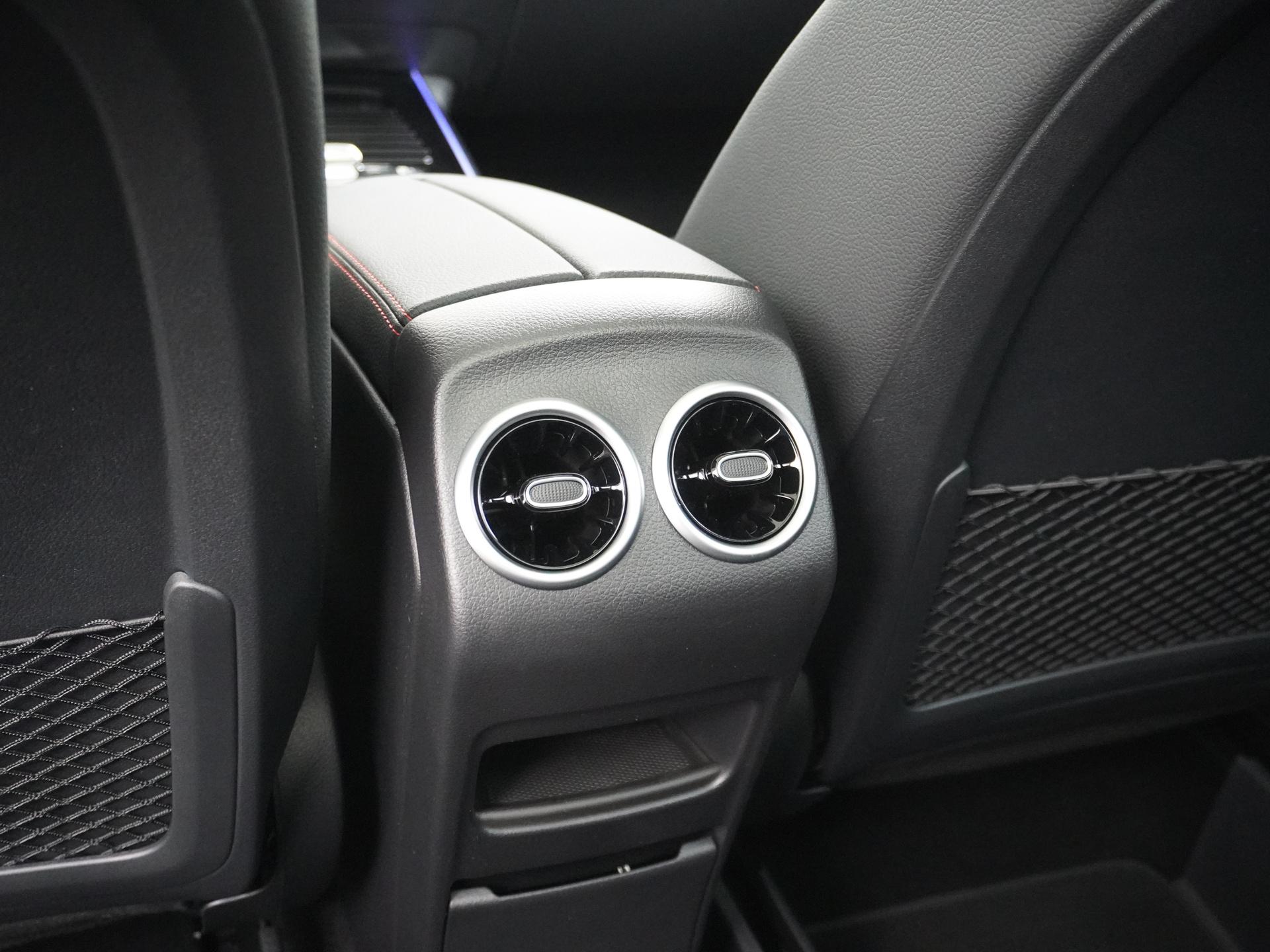 Mercedes-Benz GLA 250 e Business Solution AMG 25