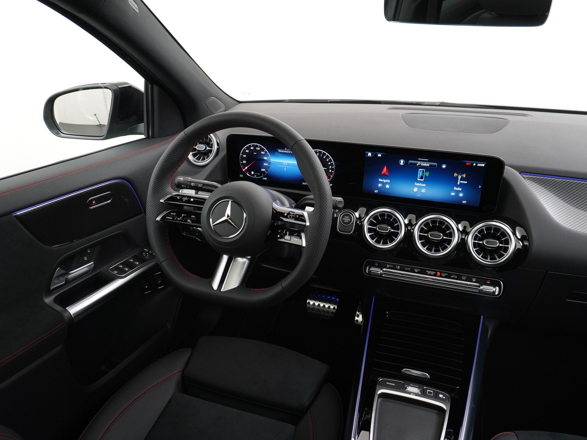 Mercedes-Benz GLA 250 e Business Solution AMG 27