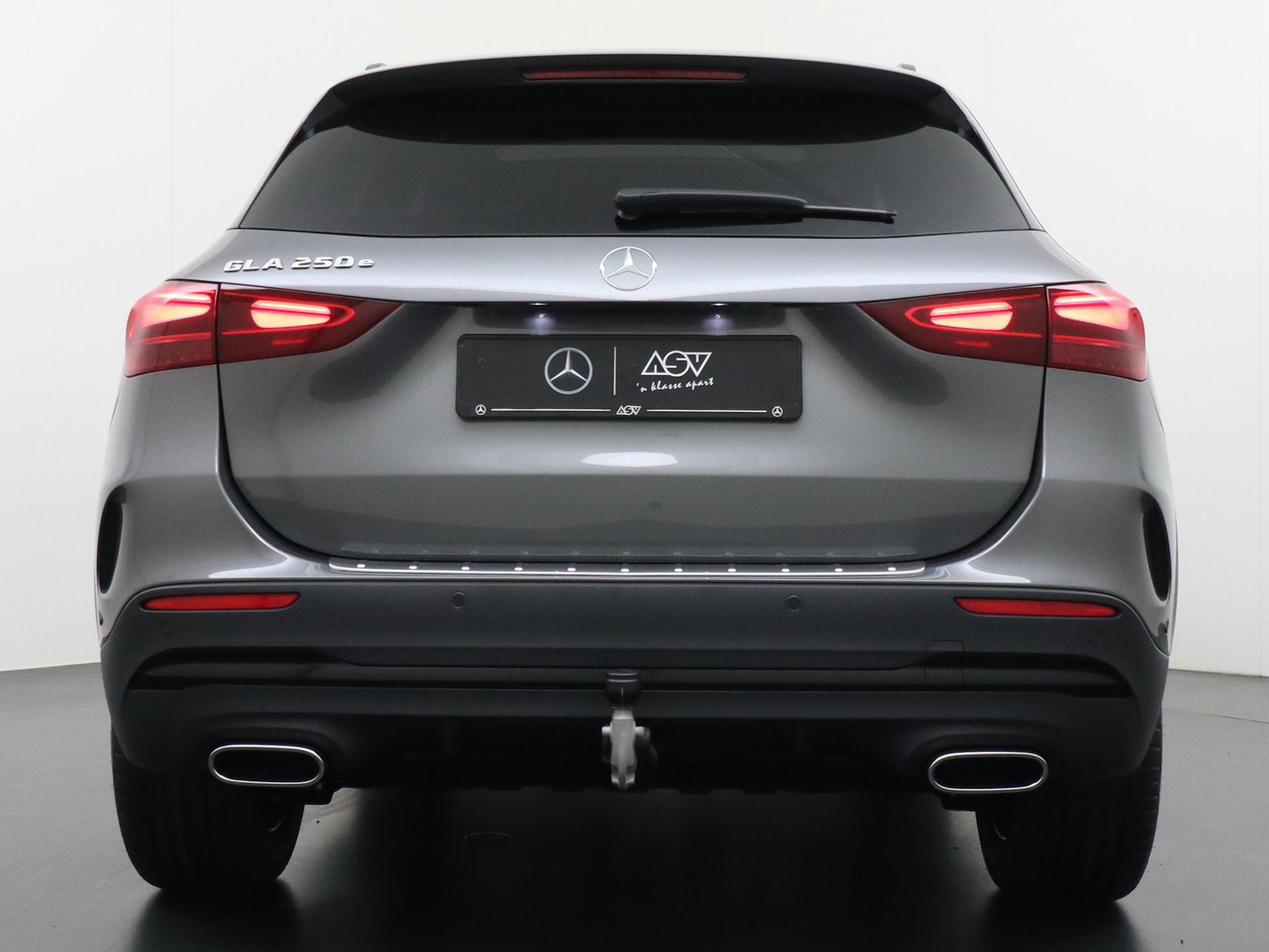 Mercedes-Benz GLA 250 e Business Solution AMG 3