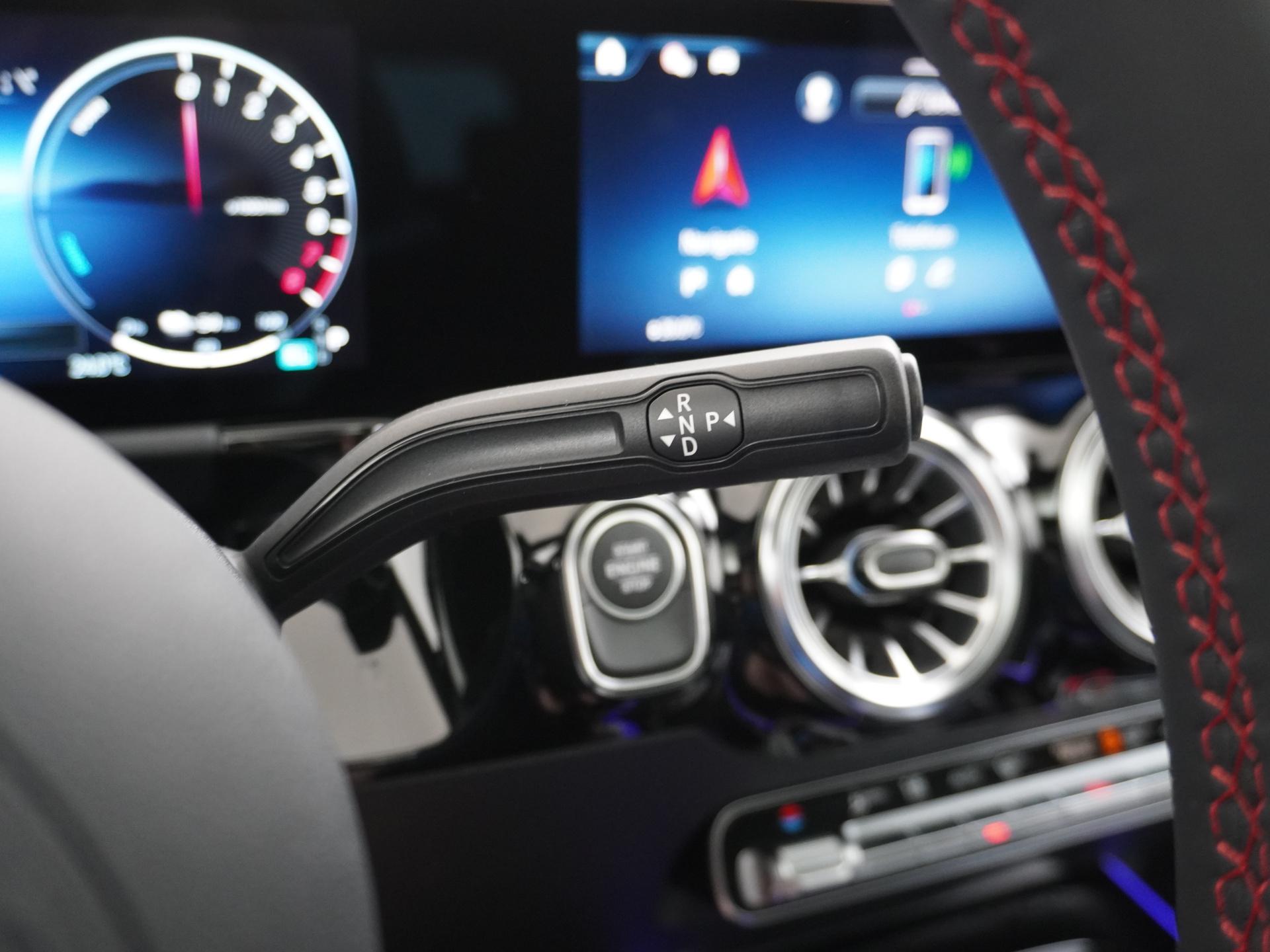 Mercedes-Benz GLA 250 e Business Solution AMG 31