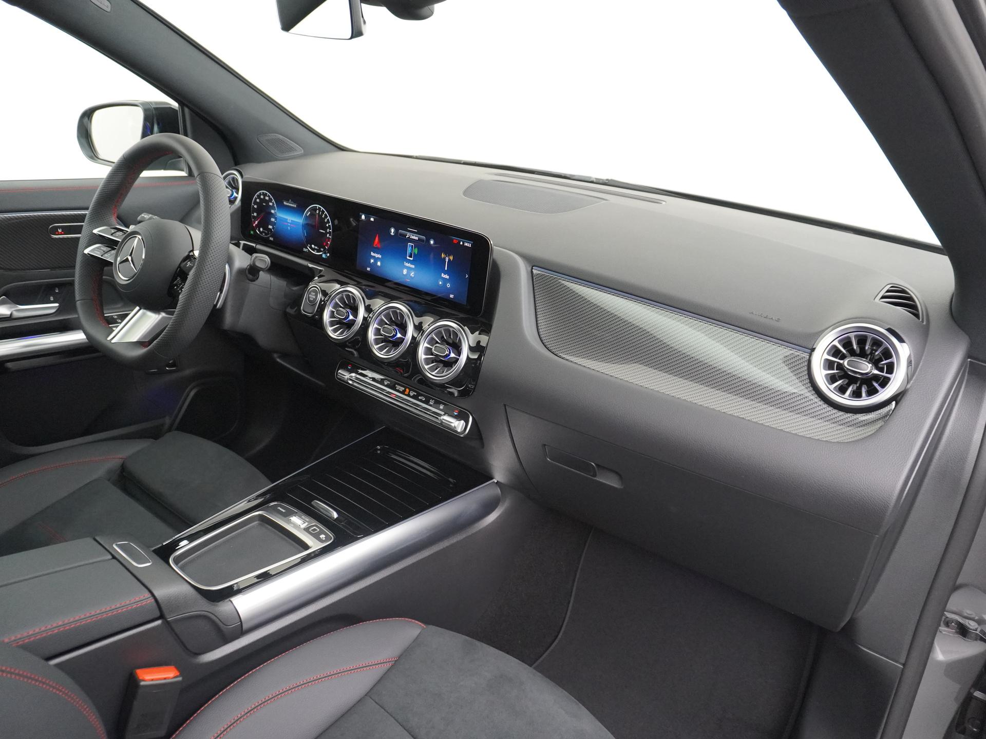 Mercedes-Benz GLA 250 e Business Solution AMG 47