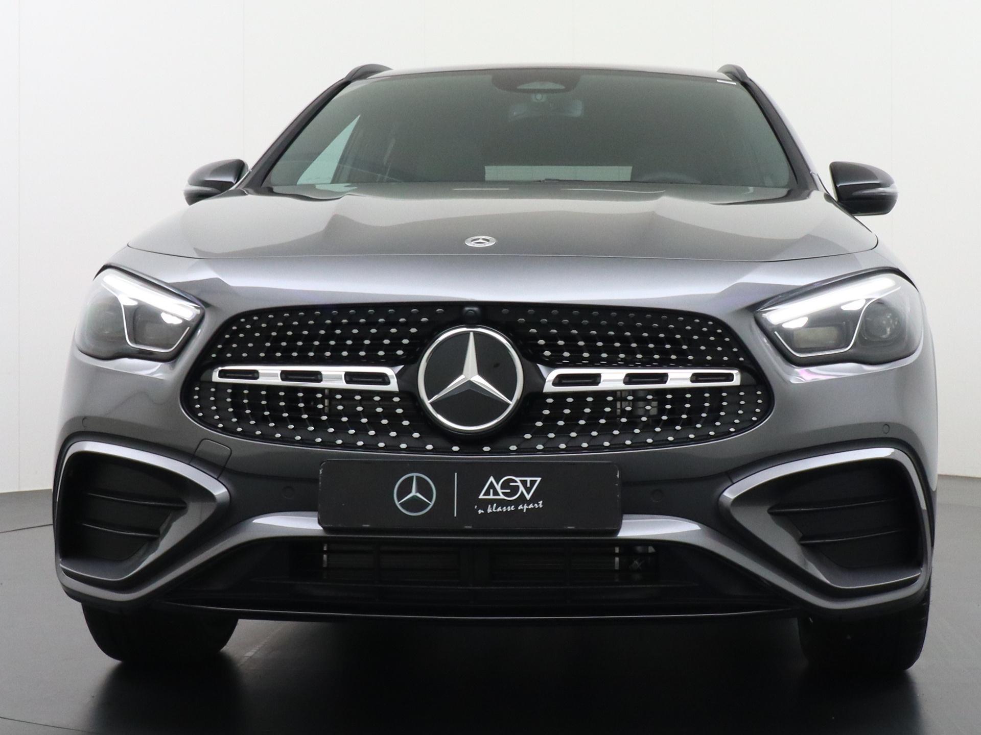 Mercedes-Benz GLA 250 e Business Solution AMG 7