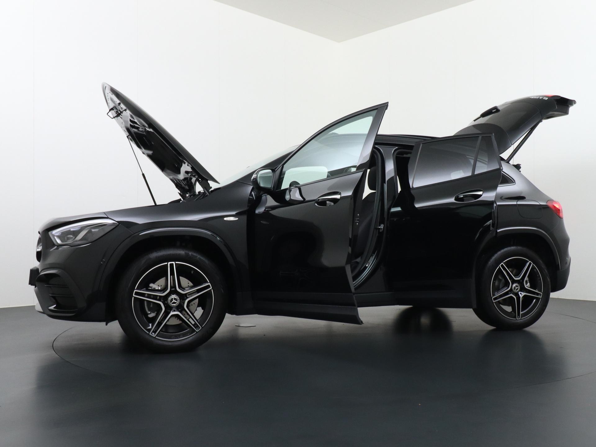 Mercedes-Benz GLA 250 e Business Solution AMG 10