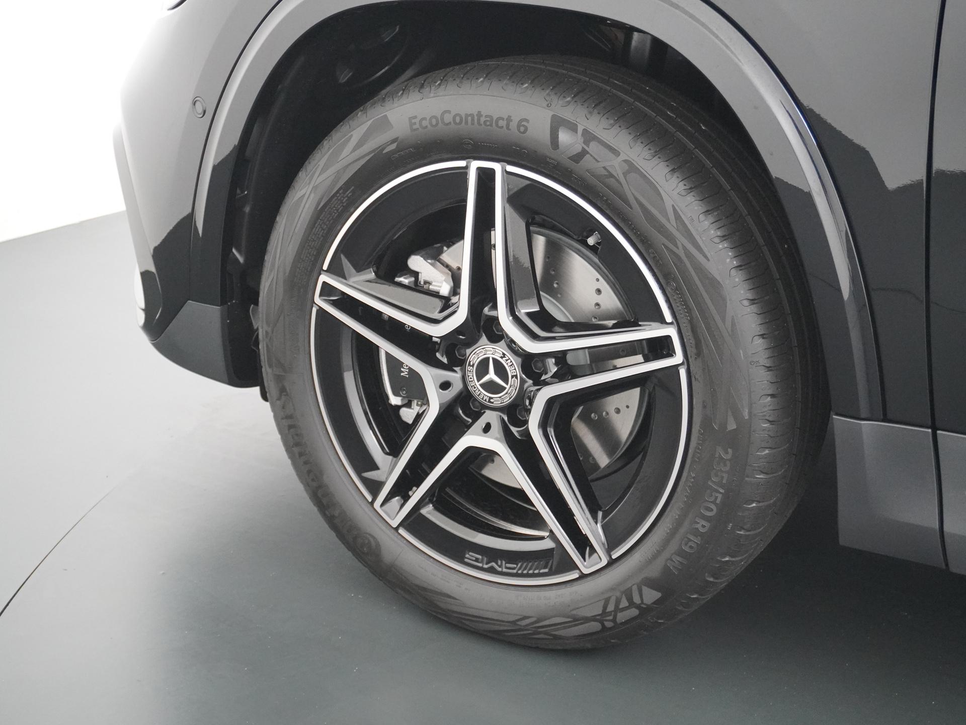 Mercedes-Benz GLA 250 e Business Solution AMG 14