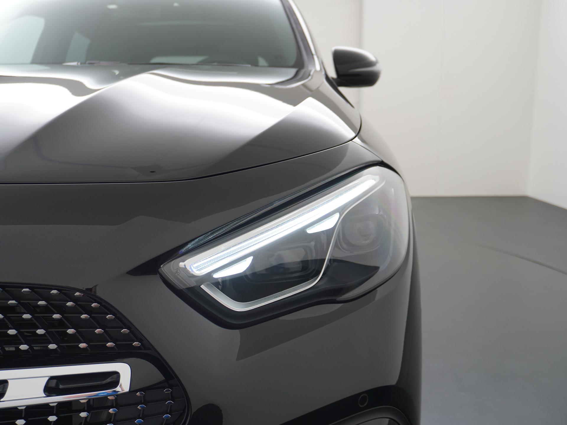 Mercedes-Benz GLA 250 e Business Solution AMG 15