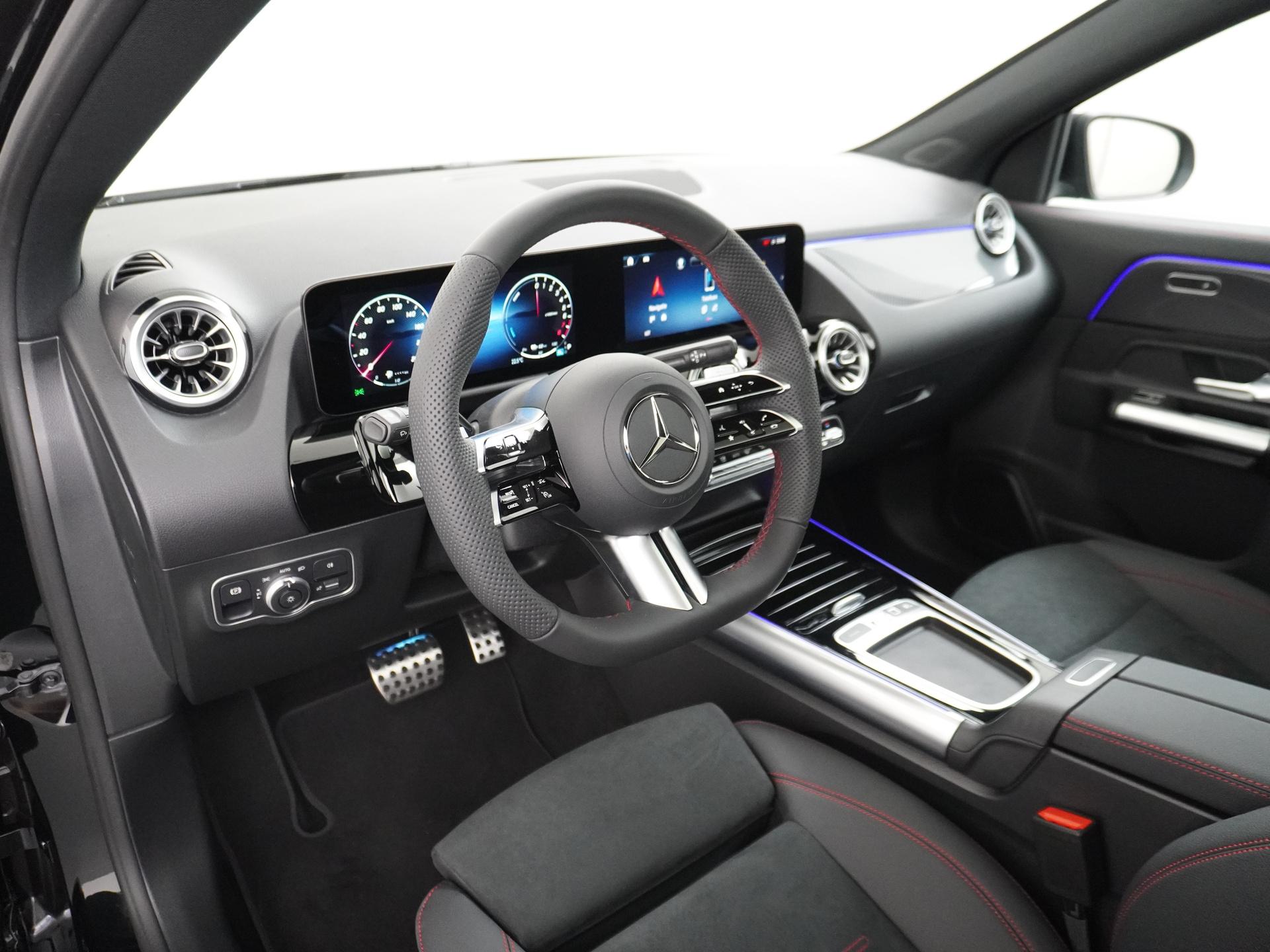 Mercedes-Benz GLA 250 e Business Solution AMG 18