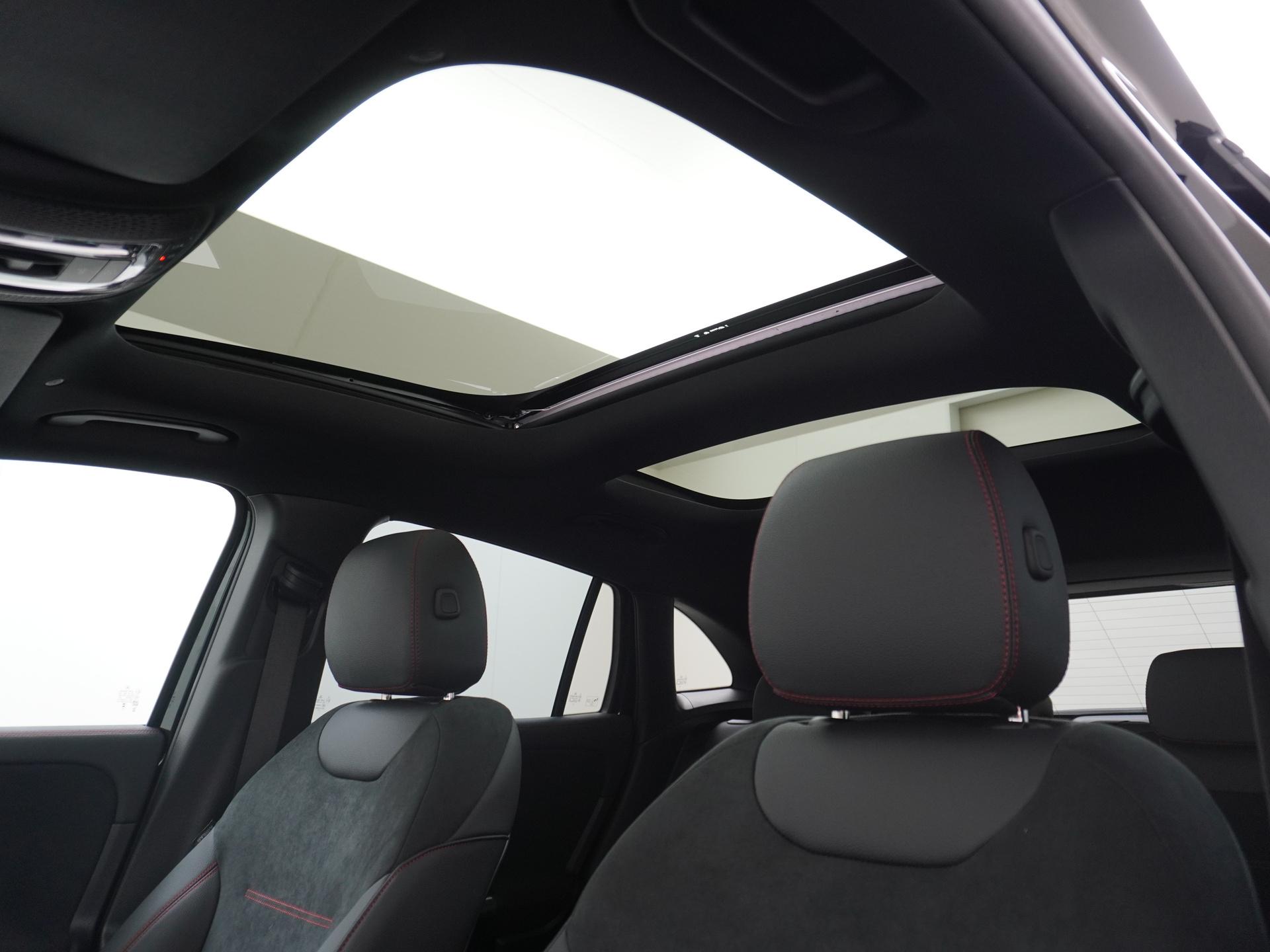 Mercedes-Benz GLA 250 e Business Solution AMG 20