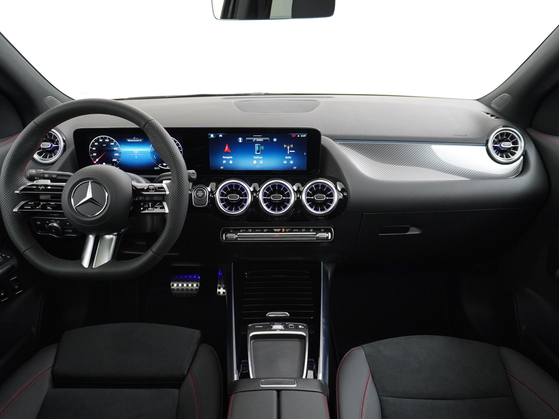 Mercedes-Benz GLA 250 e Business Solution AMG 24