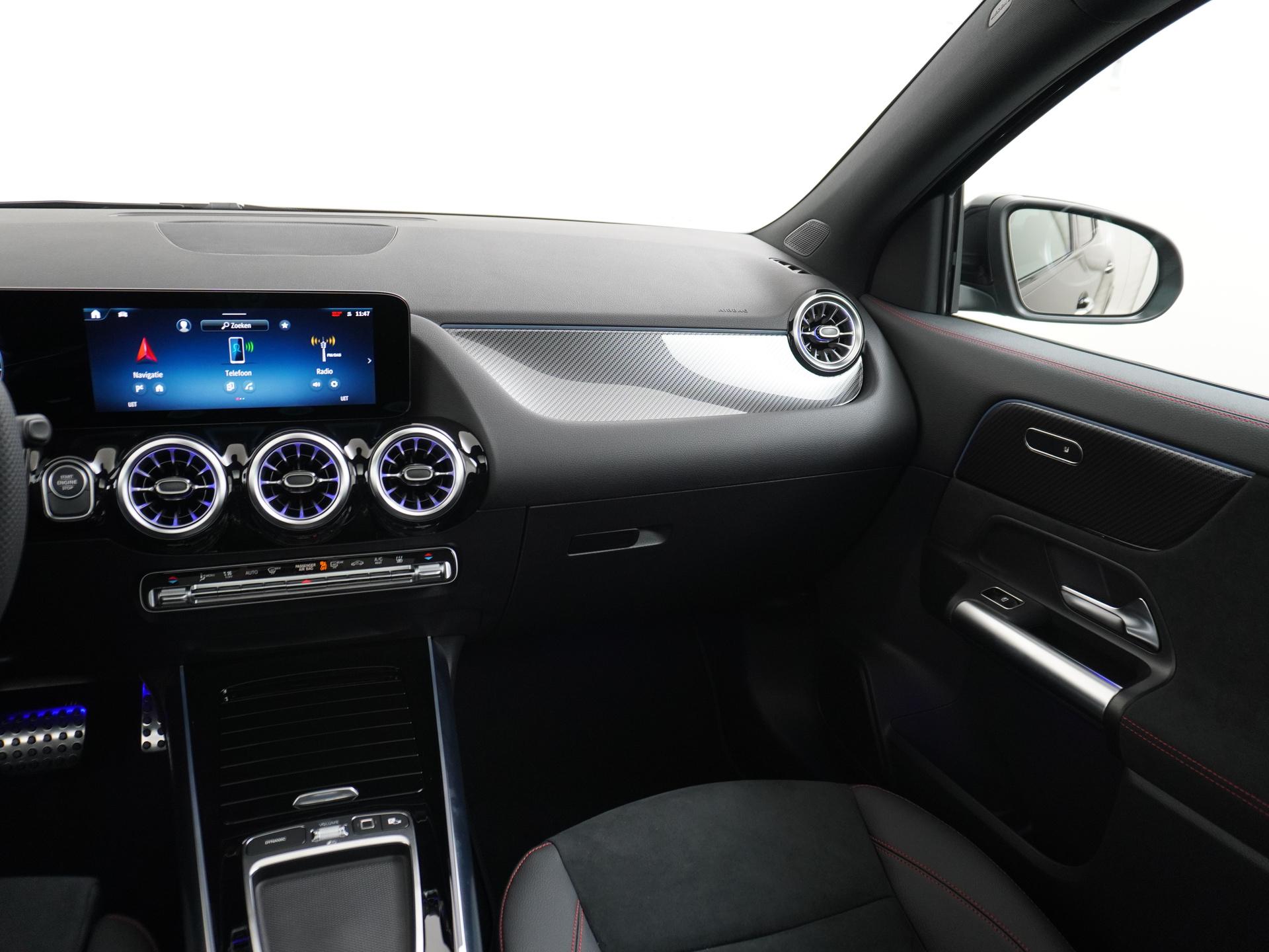 Mercedes-Benz GLA 250 e Business Solution AMG 26