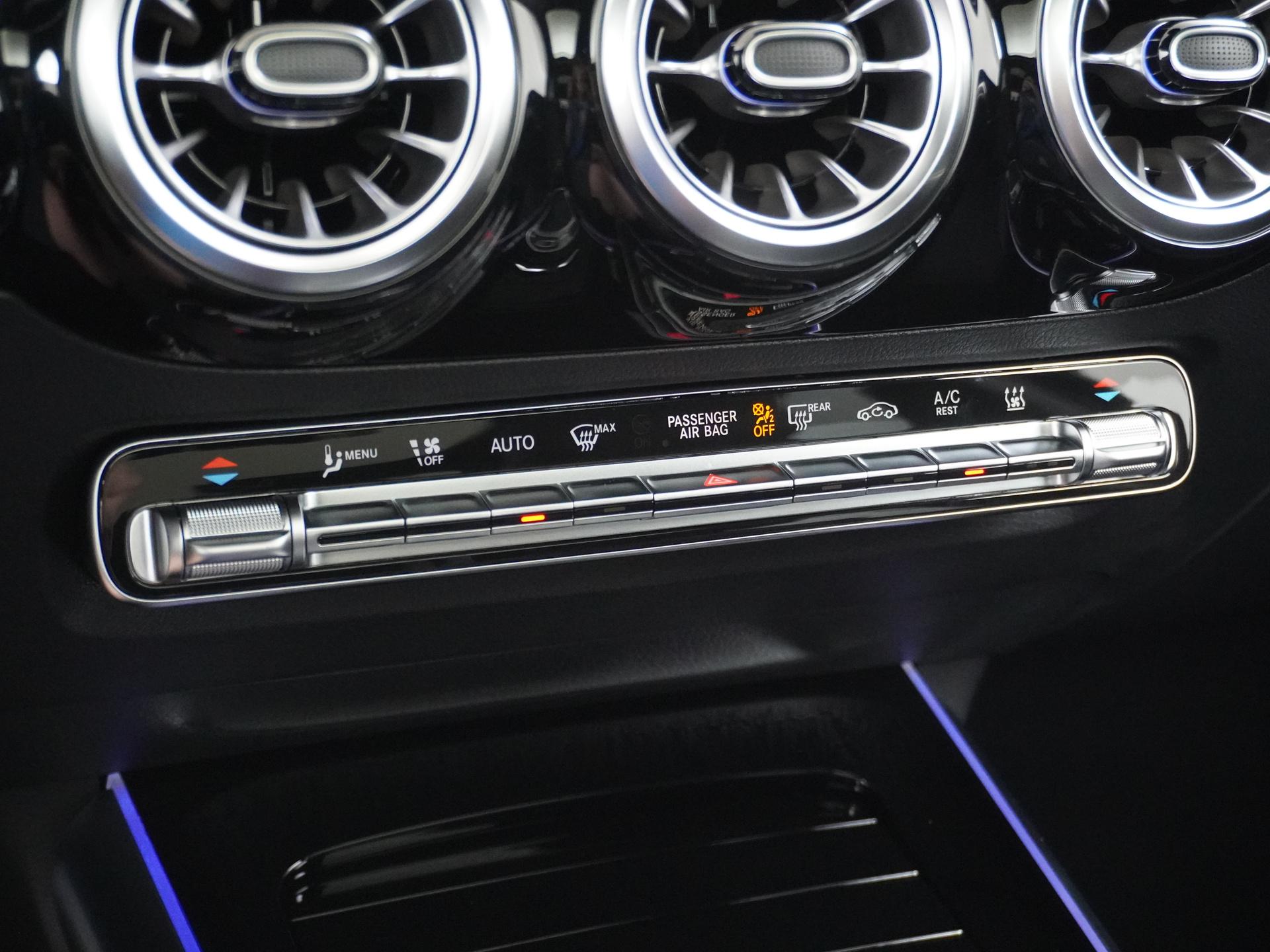 Mercedes-Benz GLA 250 e Business Solution AMG 44