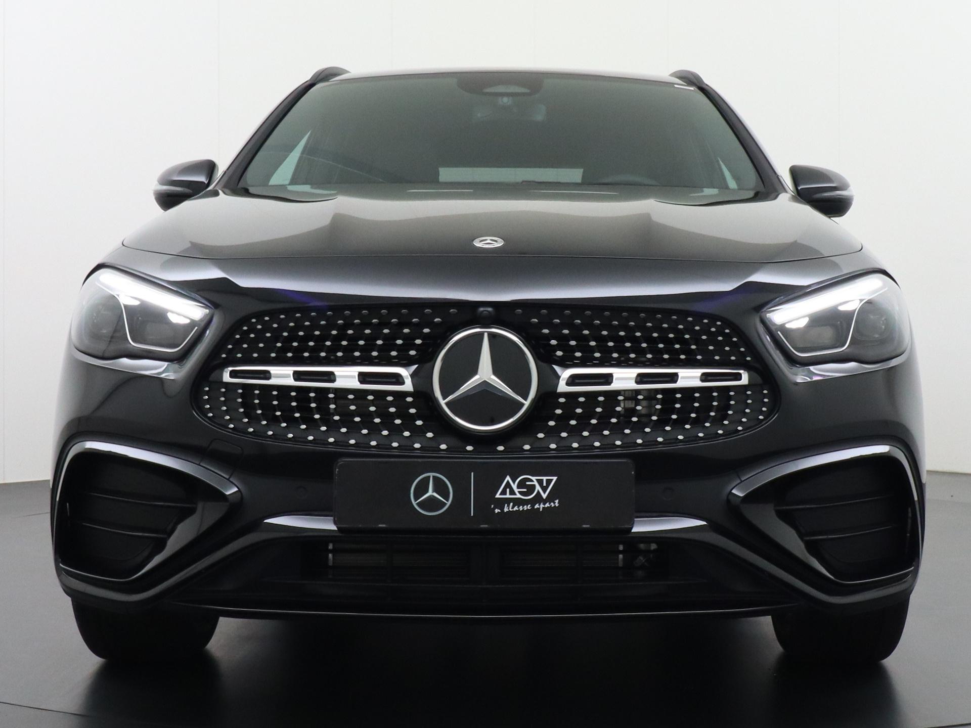 Mercedes-Benz GLA 250 e Business Solution AMG 7