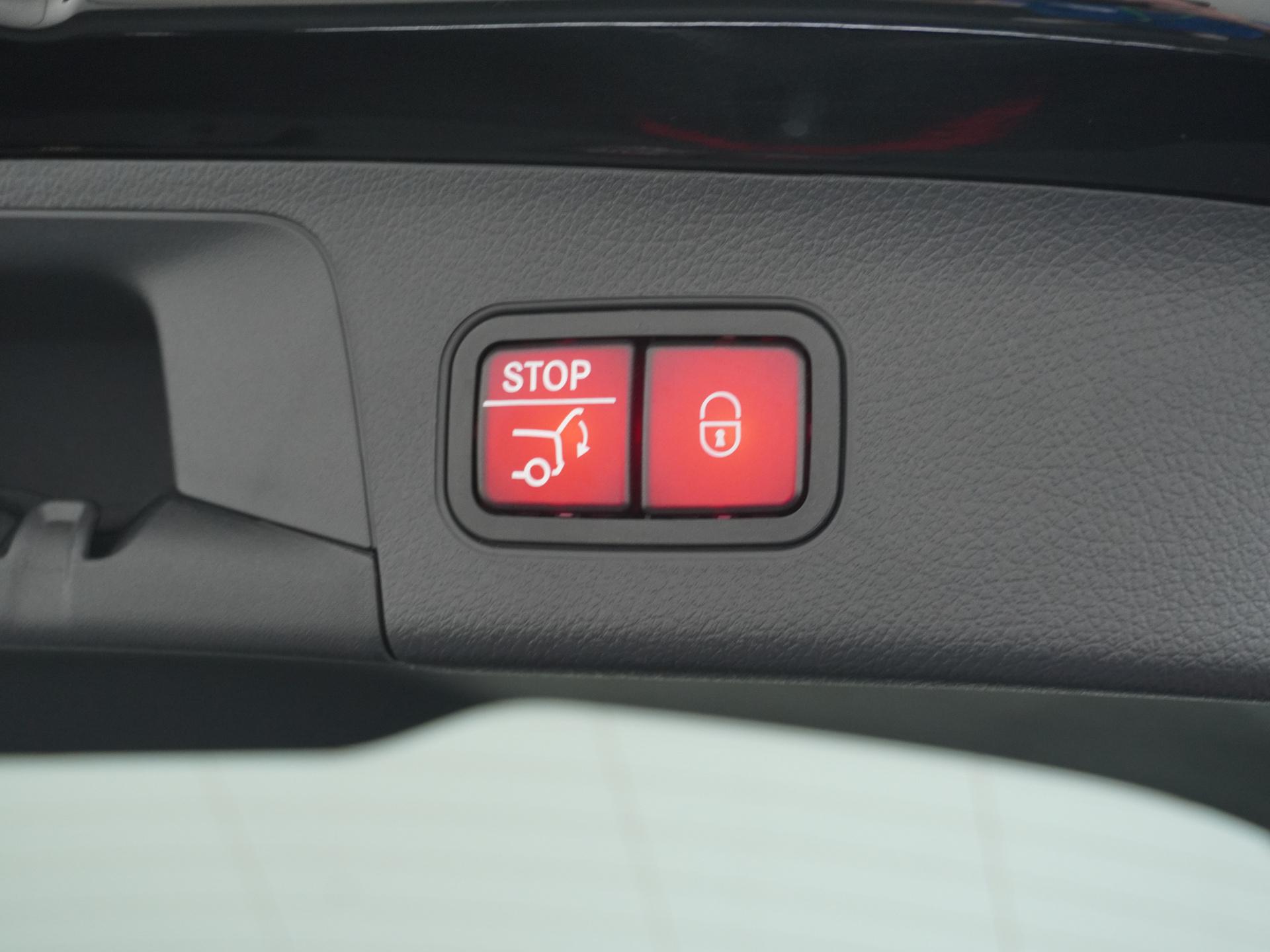 Mercedes-Benz GLA 250 e Business Solution AMG 14