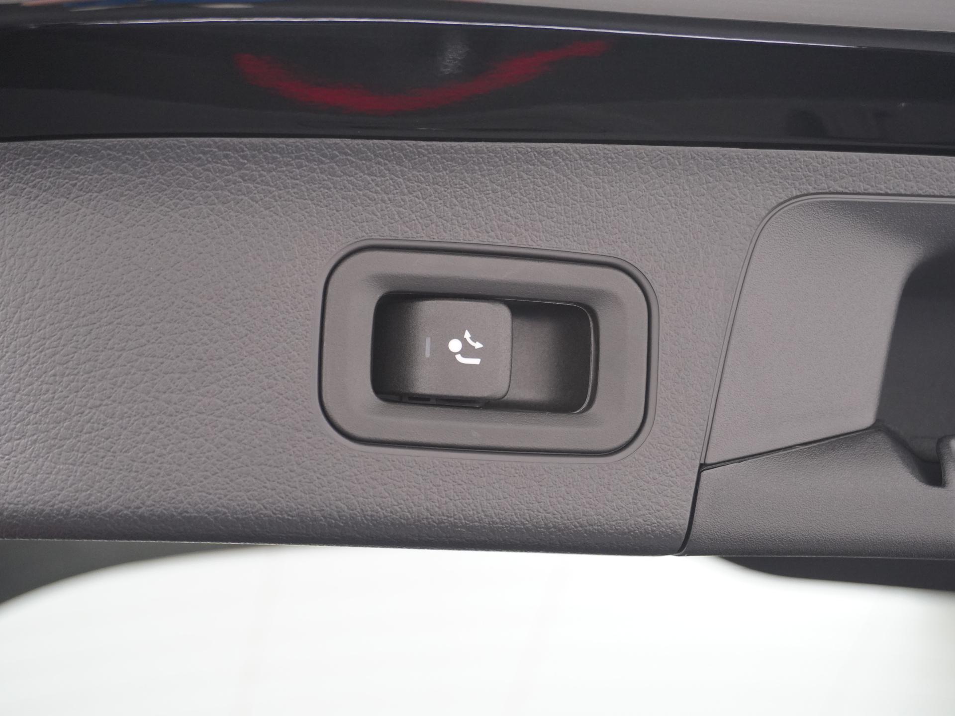 Mercedes-Benz GLA 250 e Business Solution AMG 15