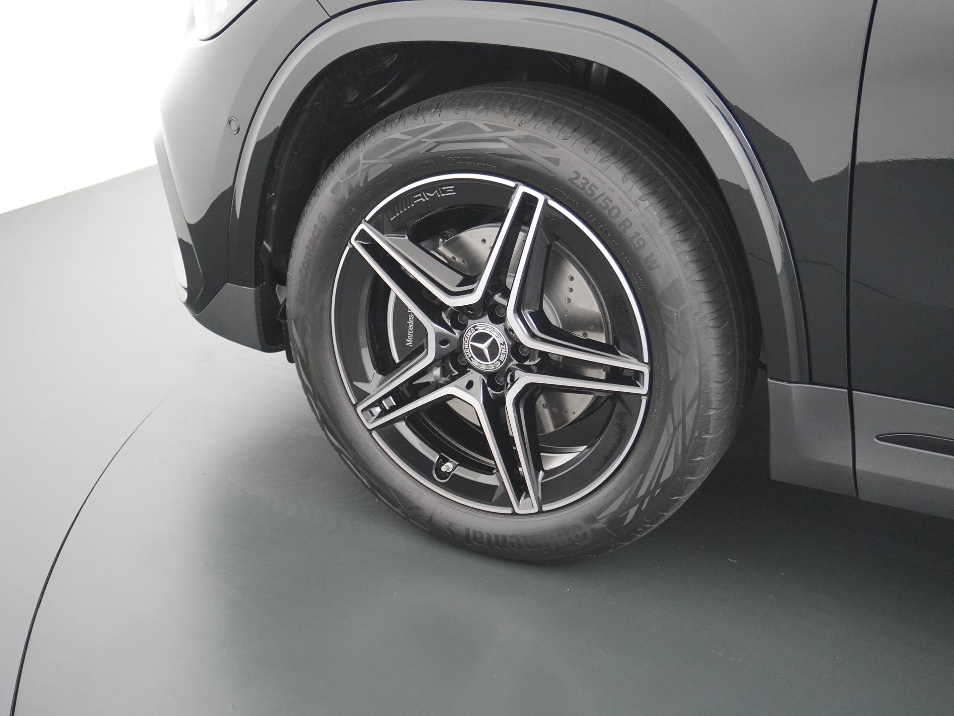 Mercedes-Benz GLA 250 e Business Solution AMG 16