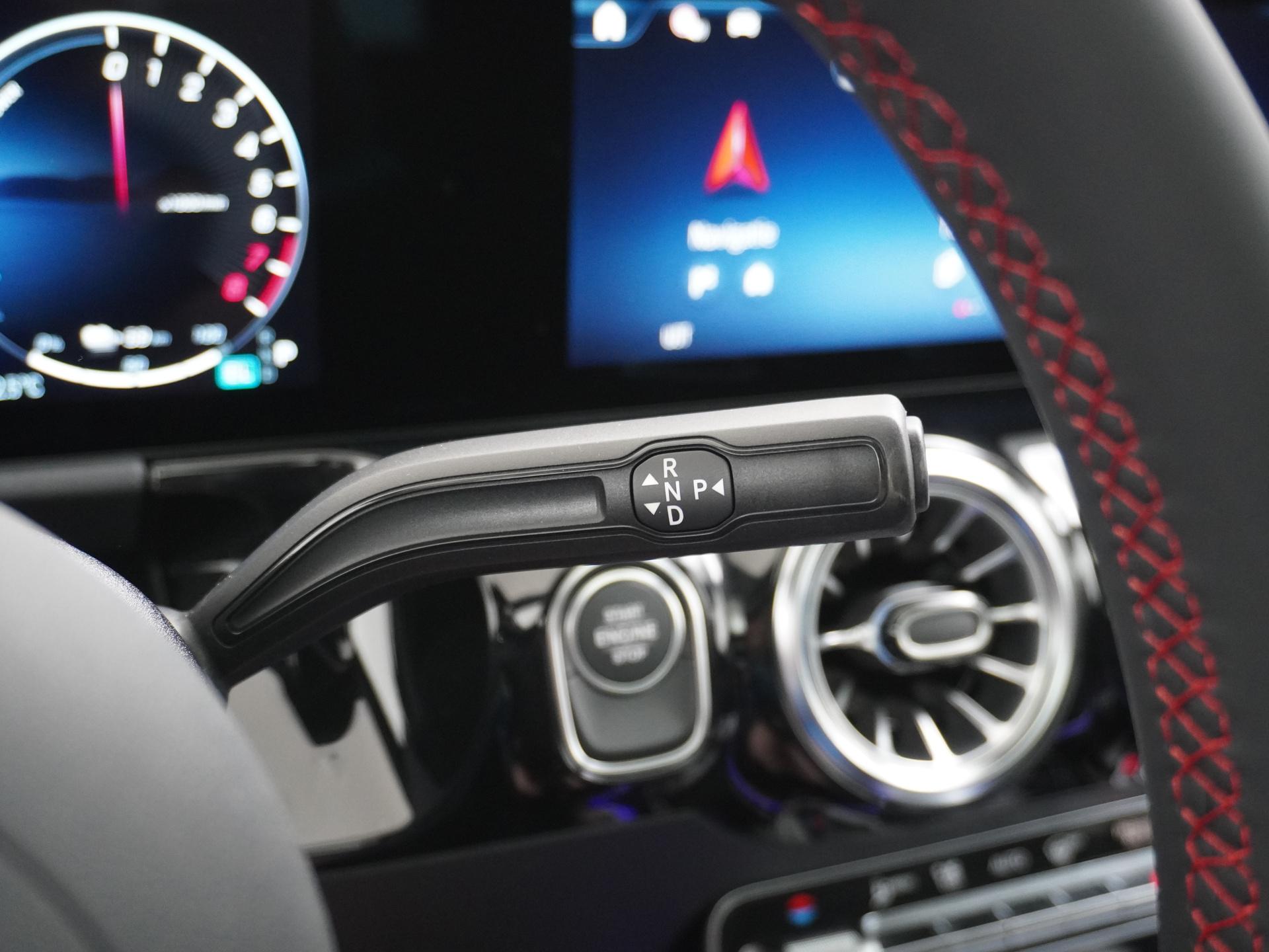 Mercedes-Benz GLA 250 e Business Solution AMG 31