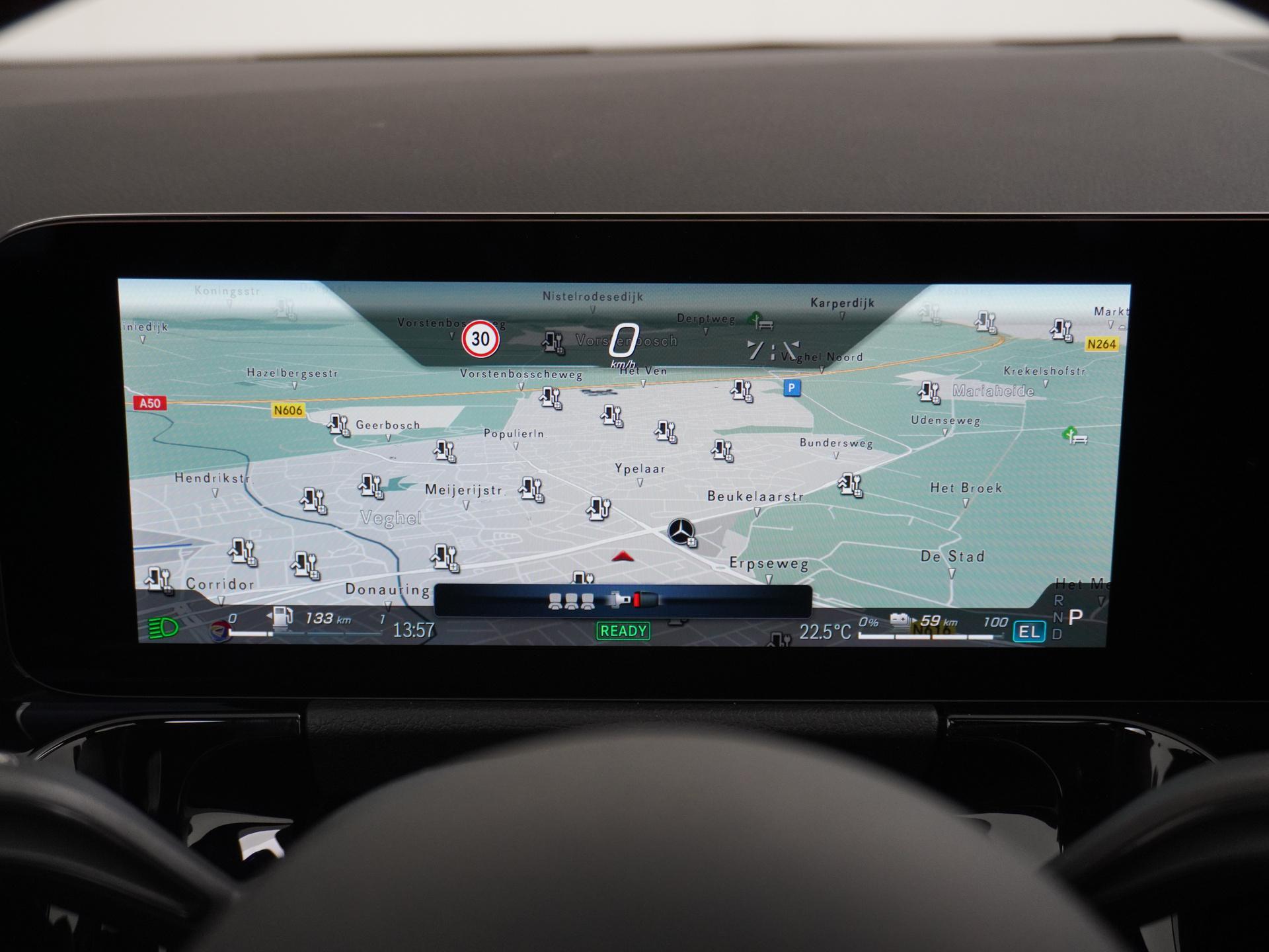 Mercedes-Benz GLA 250 e Business Solution AMG 35