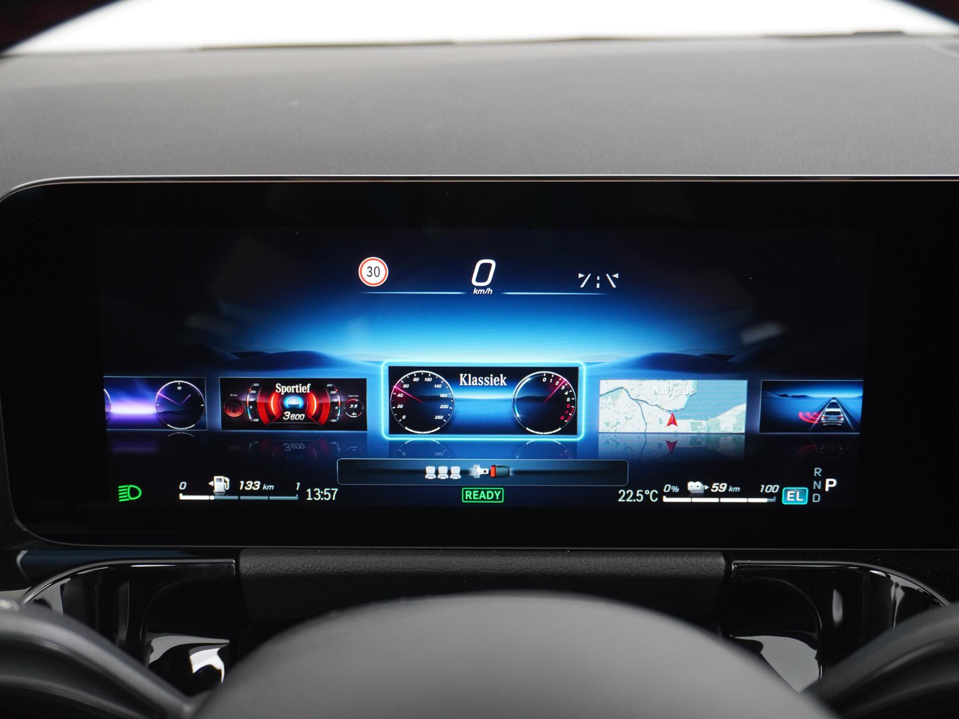 Mercedes-Benz GLA 250 e Business Solution AMG 36