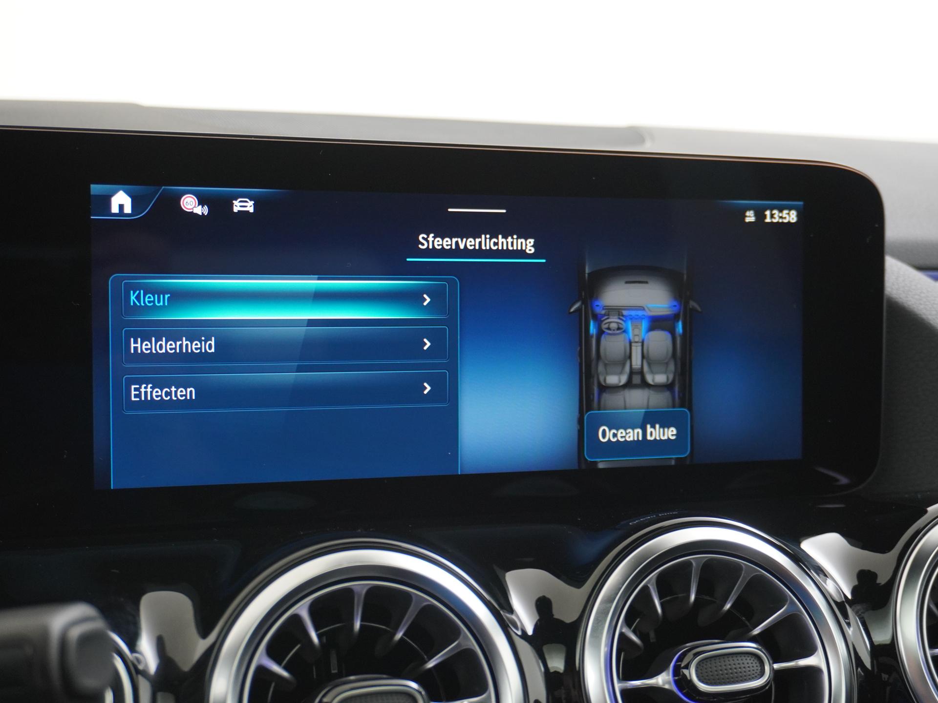 Mercedes-Benz GLA 250 e Business Solution AMG 44