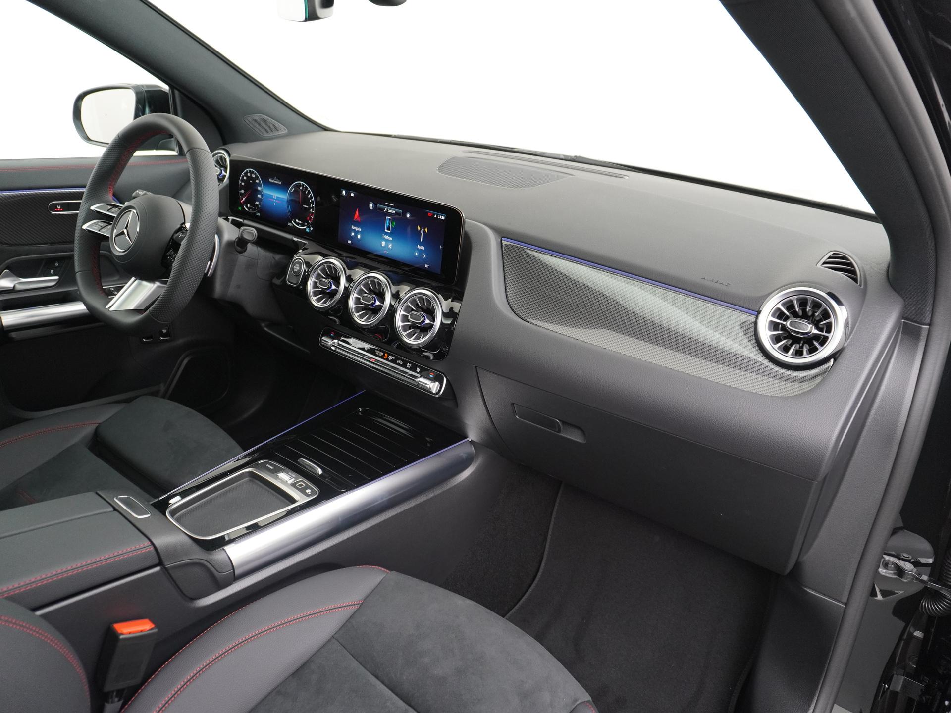 Mercedes-Benz GLA 250 e Business Solution AMG 48