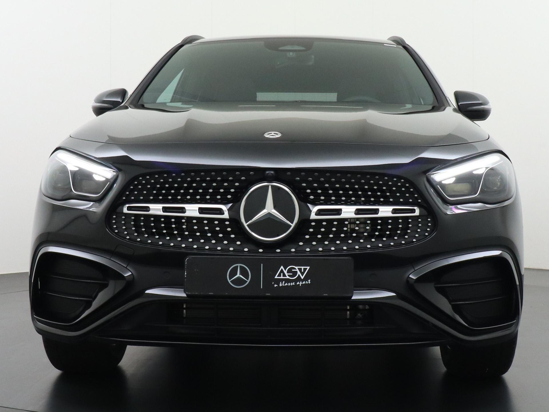 Mercedes-Benz GLA 250 e Business Solution AMG 7
