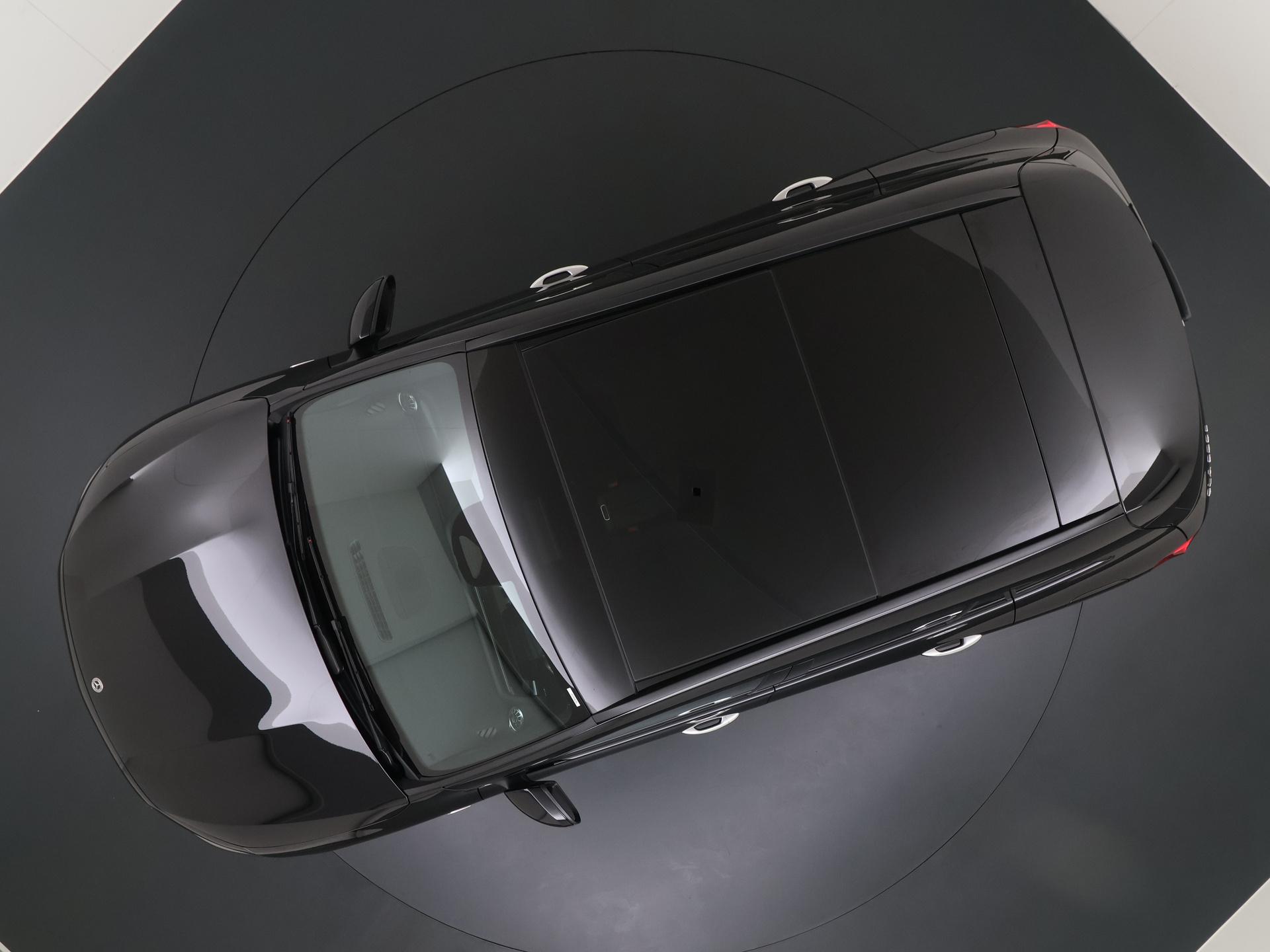 Mercedes-Benz GLA 250 e Business Solution AMG 8