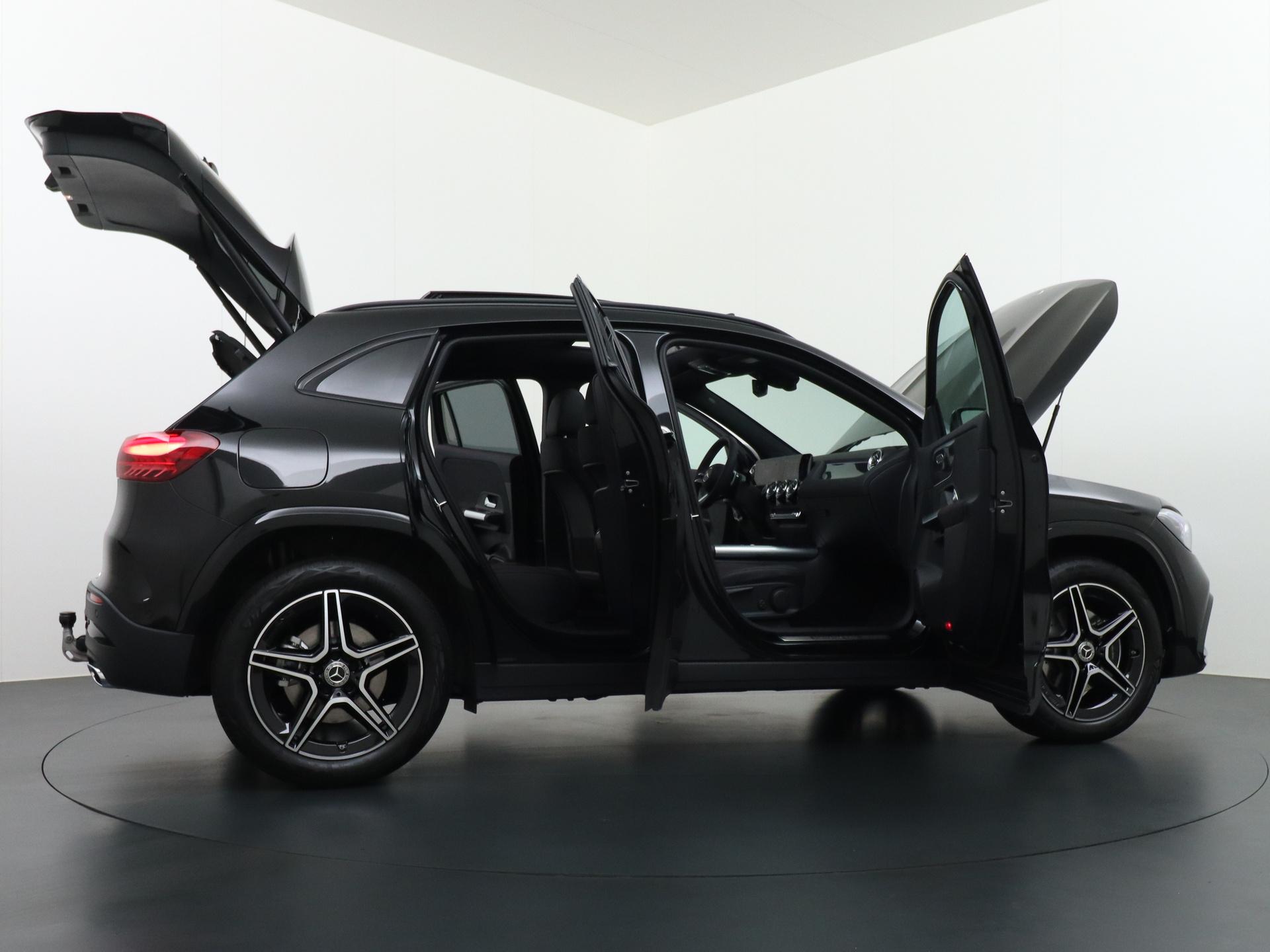 Mercedes-Benz GLA 250 e Business Solution AMG 9