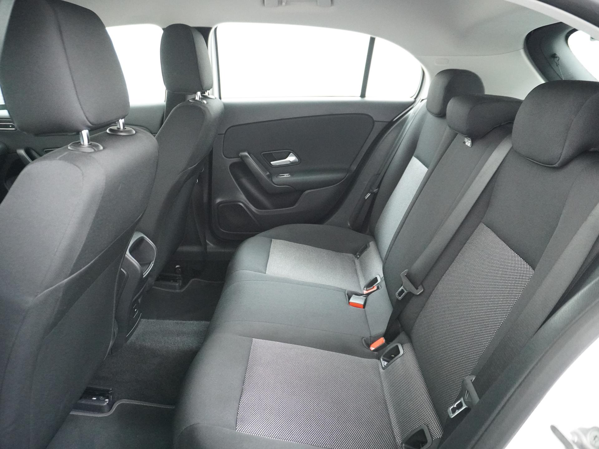 Mercedes-Benz A-Klasse 250 e 19