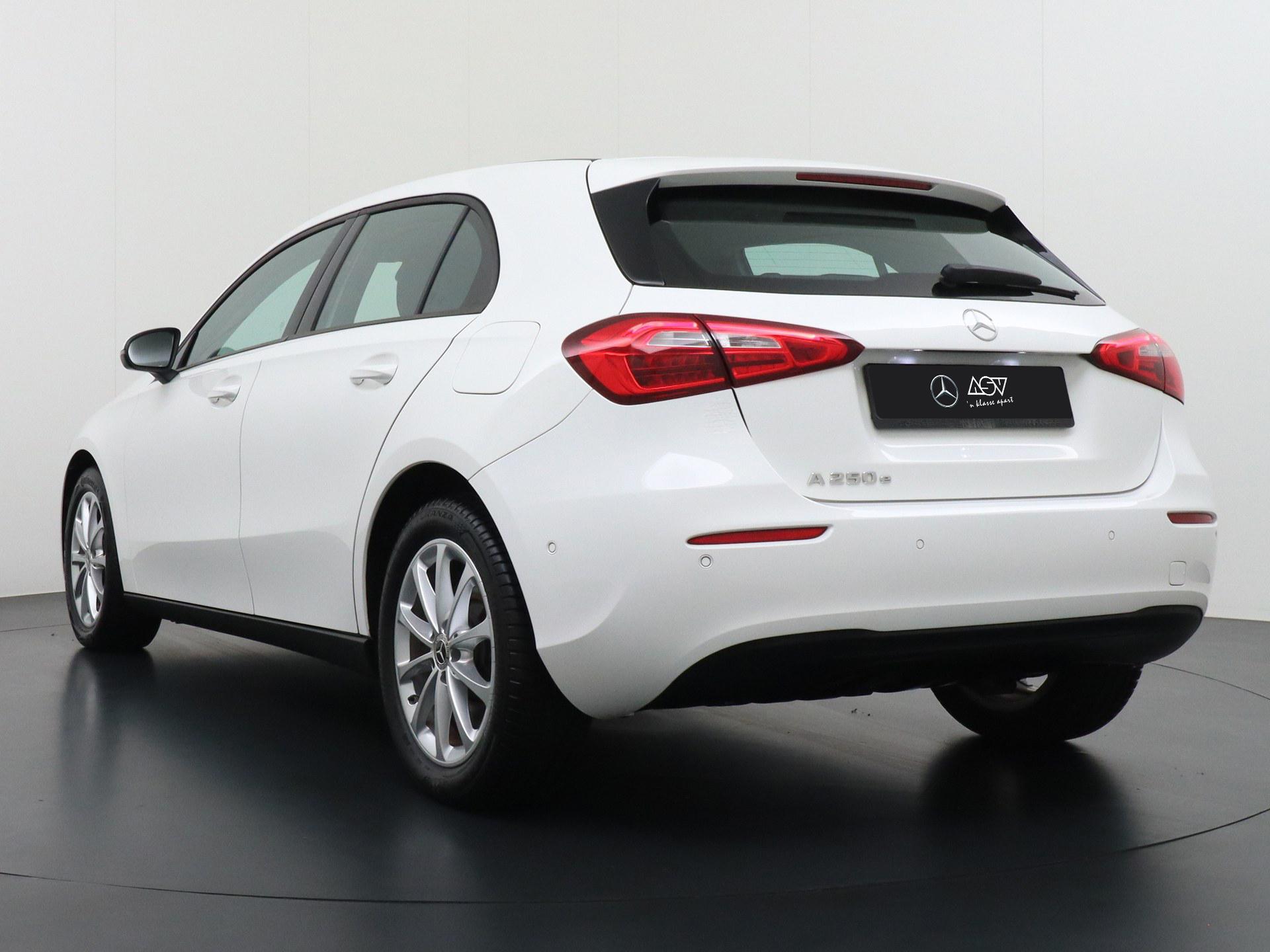 Mercedes-Benz A-Klasse 250 e 2