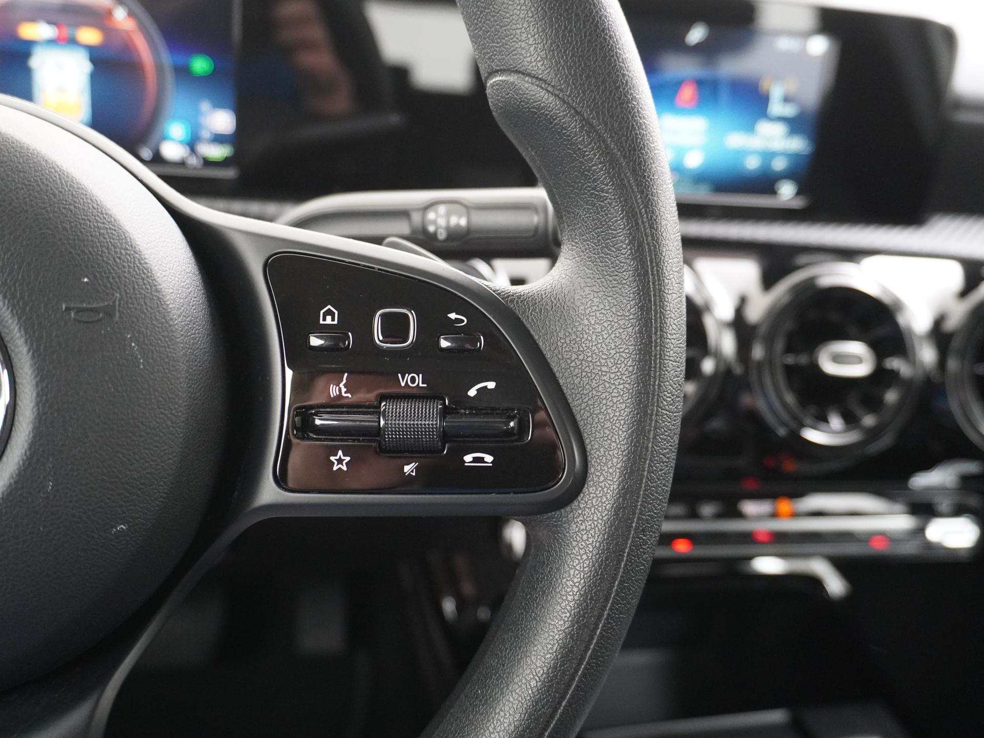 Mercedes-Benz A-Klasse 250 e 26