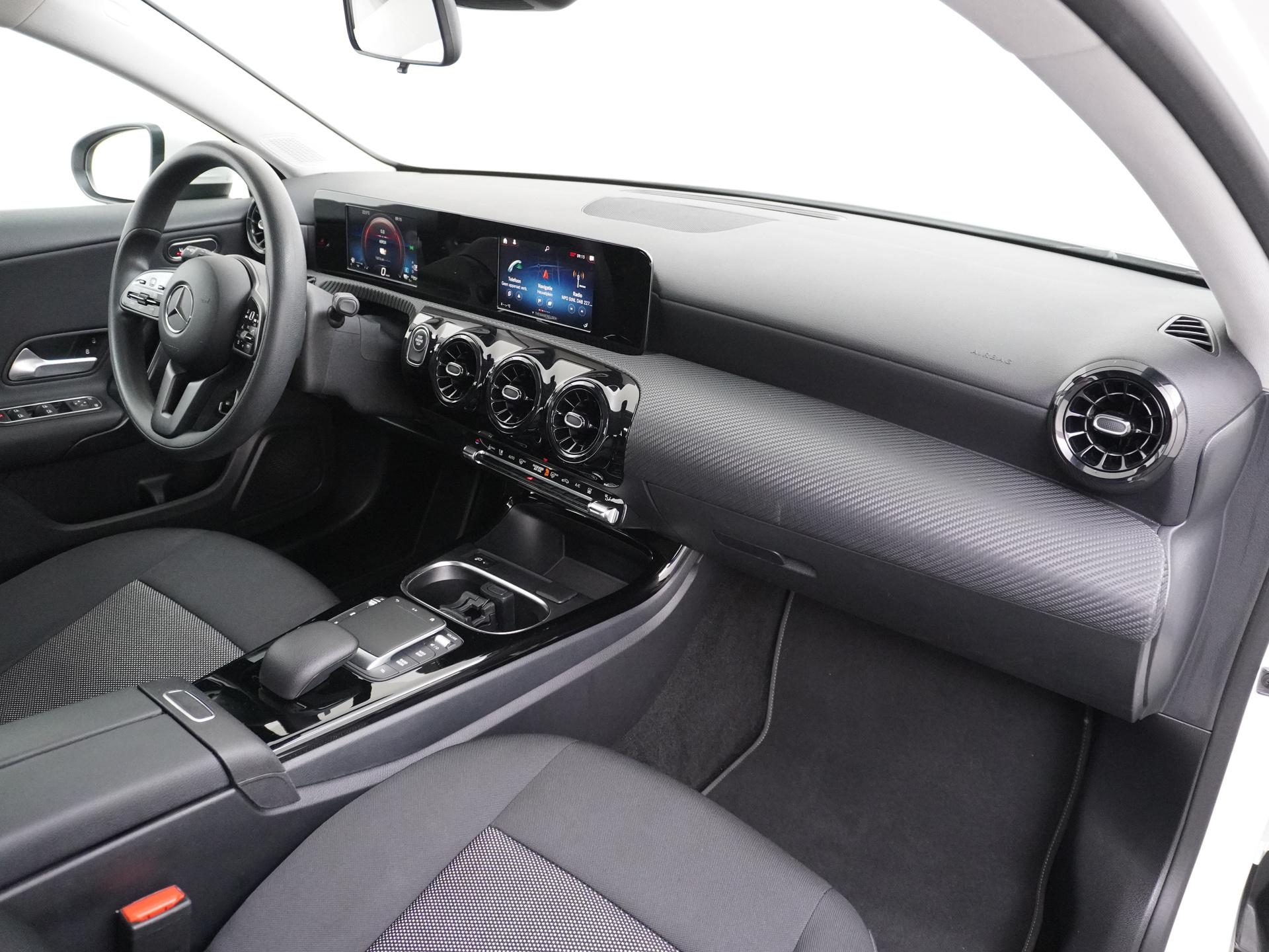 Mercedes-Benz A-Klasse 250 e 32