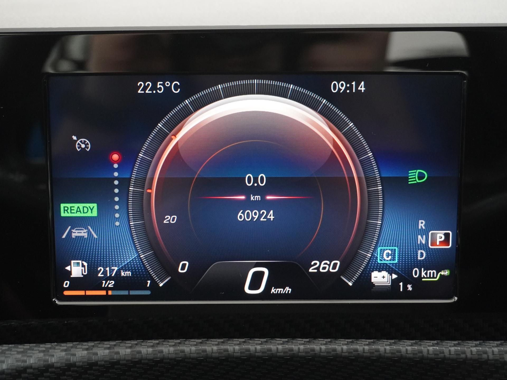 Mercedes-Benz A-Klasse 250 e 8