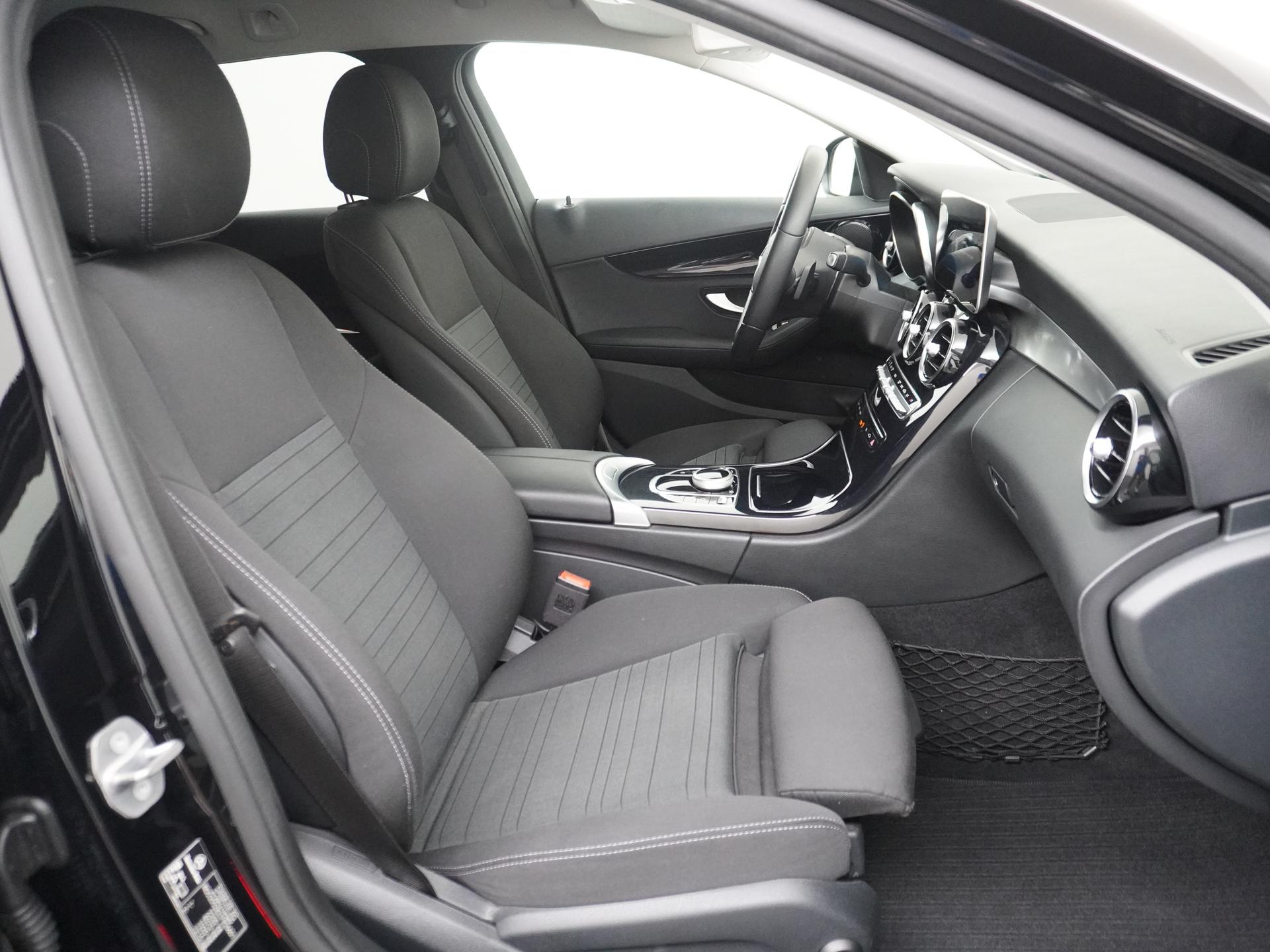 Mercedes-Benz C-Klasse 300 Avantgarde 33