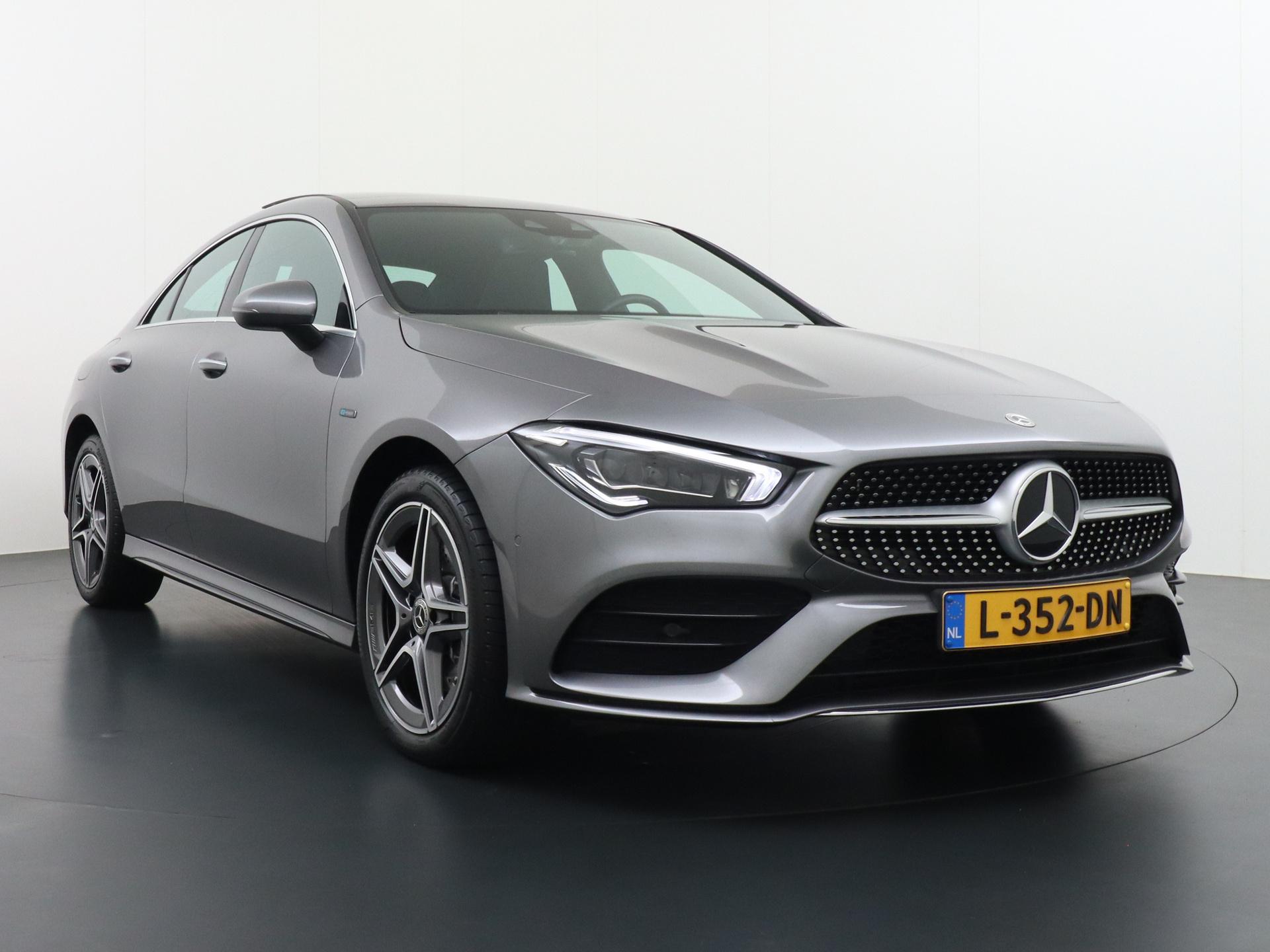 Mercedes-Benz CLA-Klasse 250 e AMG Premium Plus 12