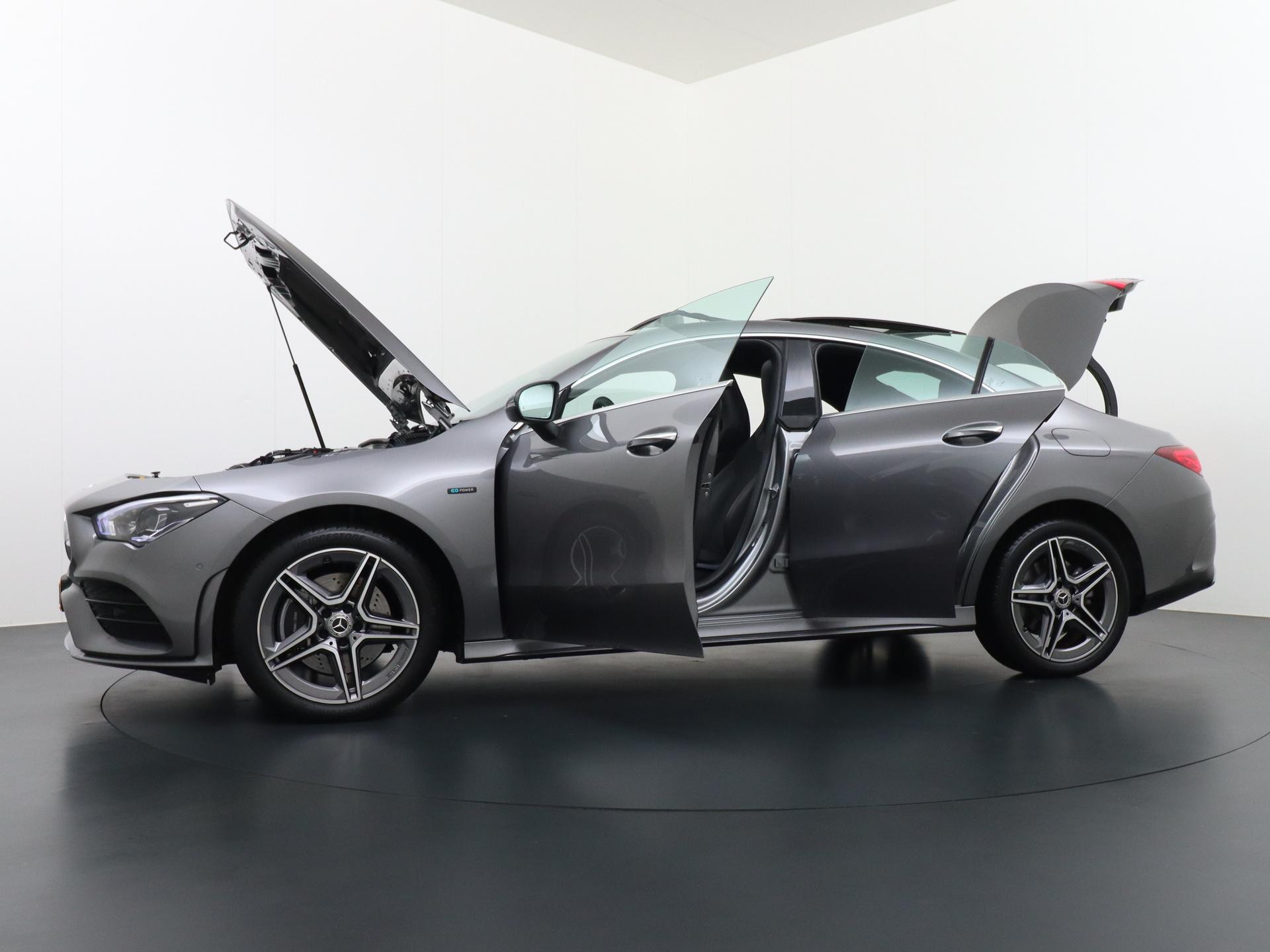 Mercedes-Benz CLA-Klasse 250 e AMG Premium Plus 16