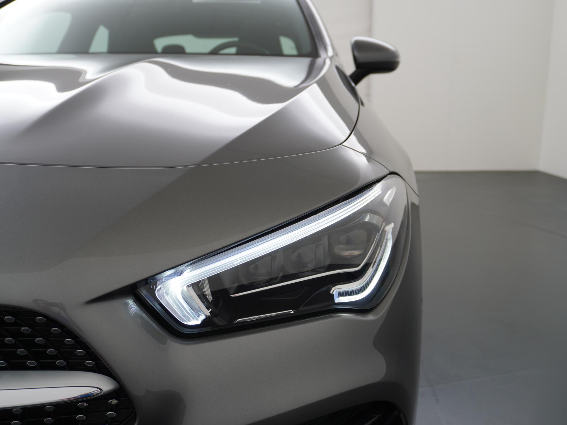 Mercedes-Benz CLA-Klasse 250 e AMG Premium Plus 20