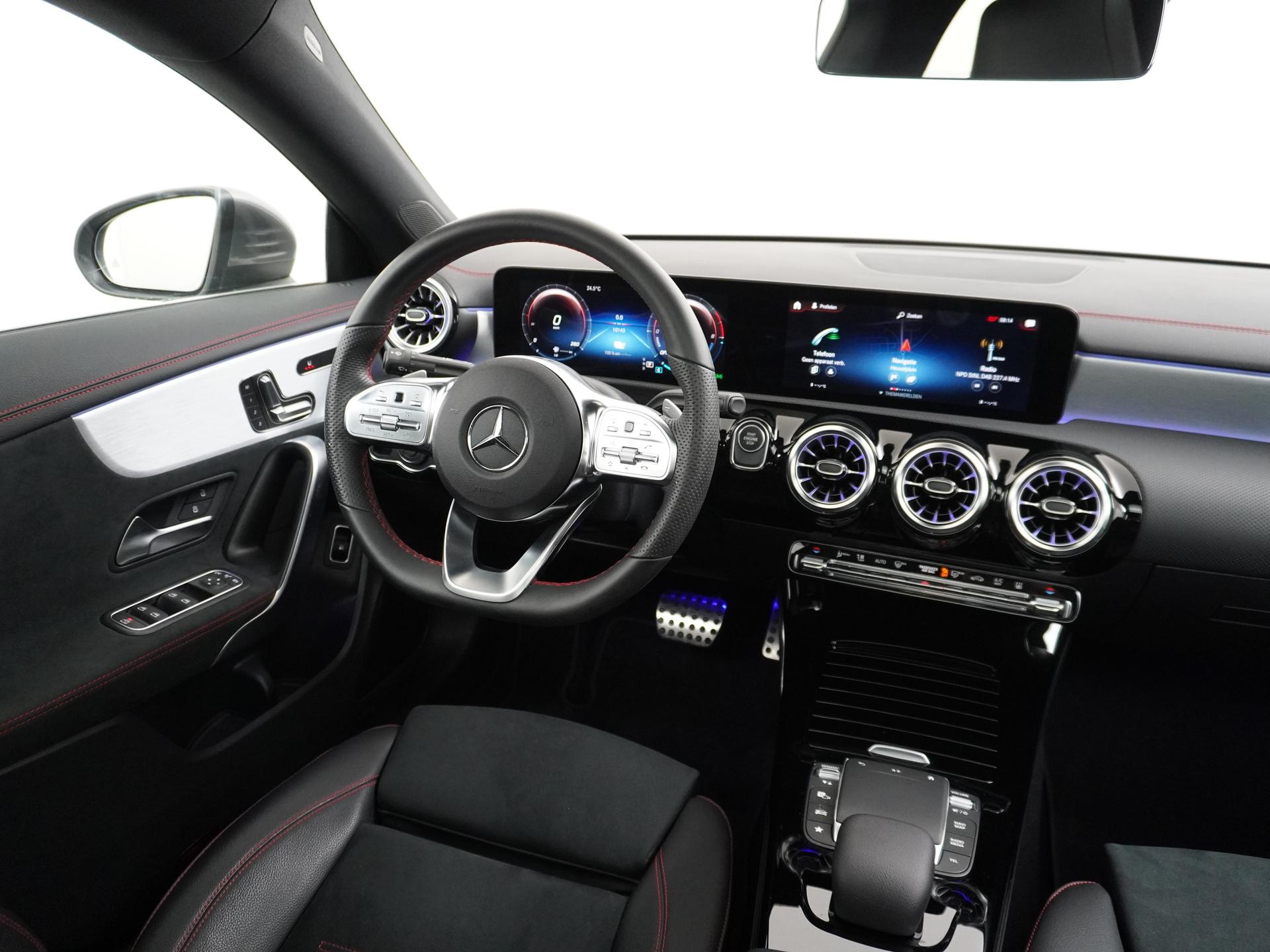 Mercedes-Benz CLA-Klasse 250 e AMG Premium Plus 26