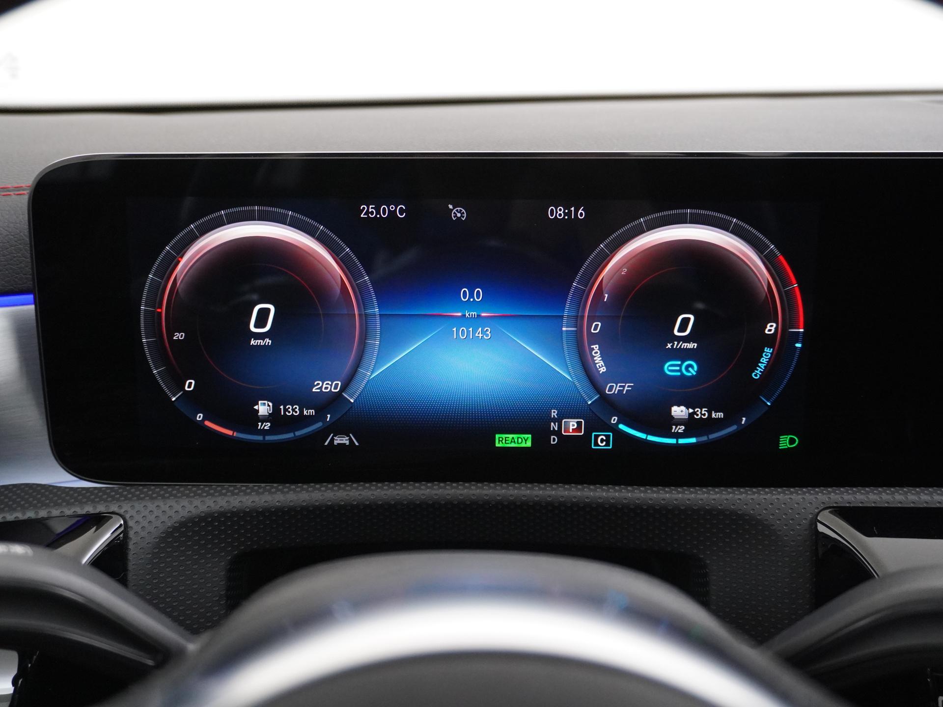 Mercedes-Benz CLA-Klasse 250 e AMG Premium Plus 33