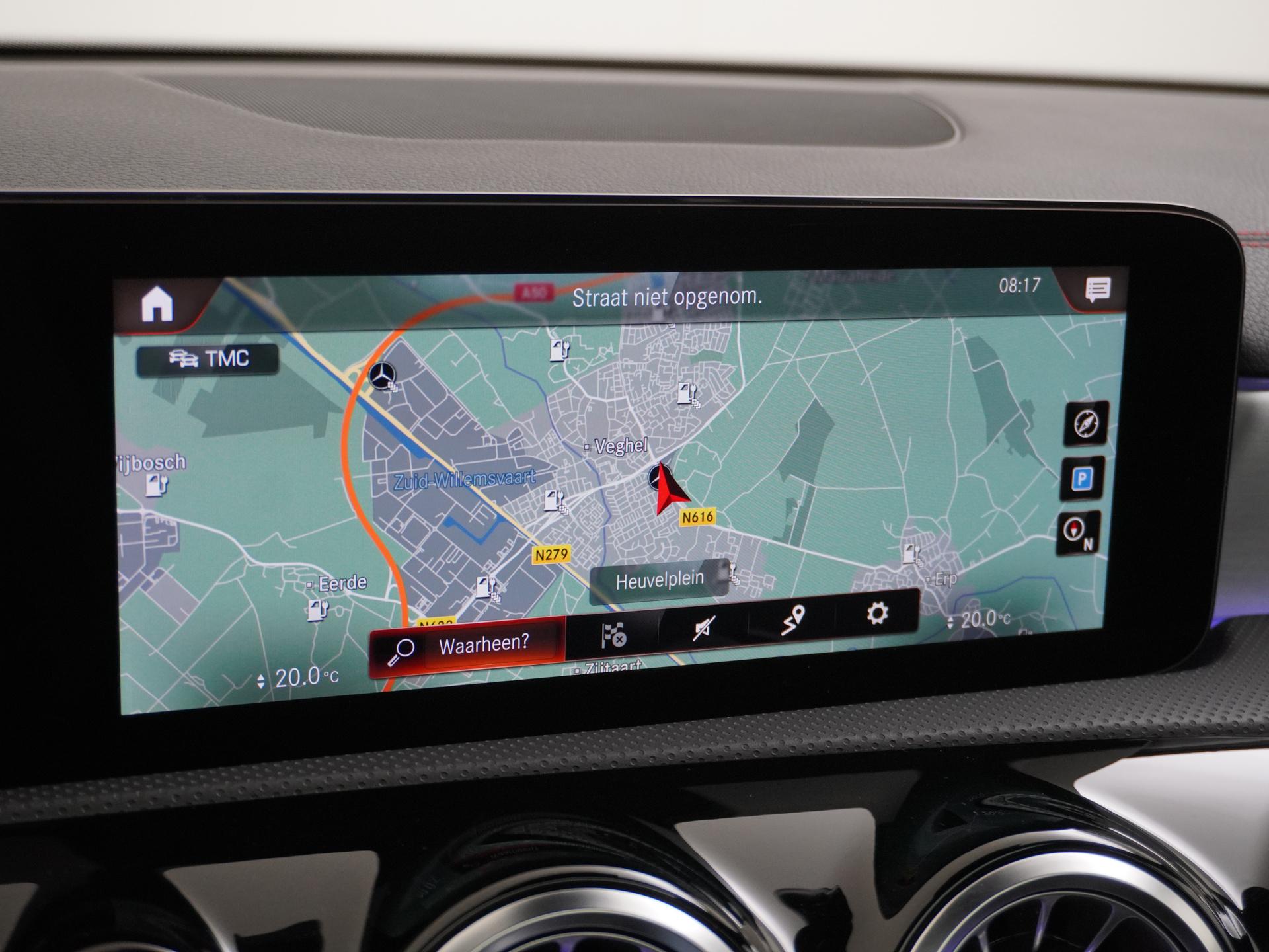 Mercedes-Benz CLA-Klasse 250 e AMG Premium Plus 38