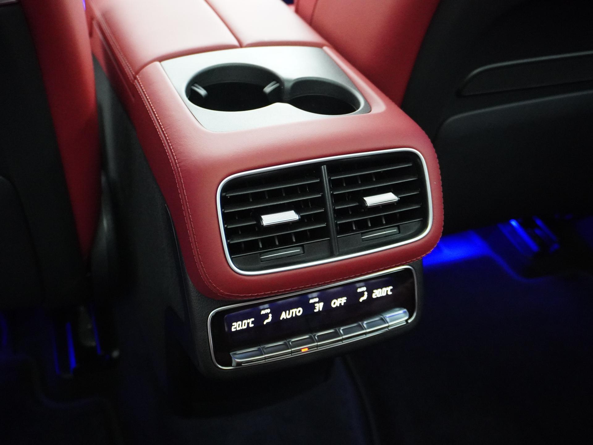 Mercedes-Benz GLS 450 4MATIC AMG Line 36