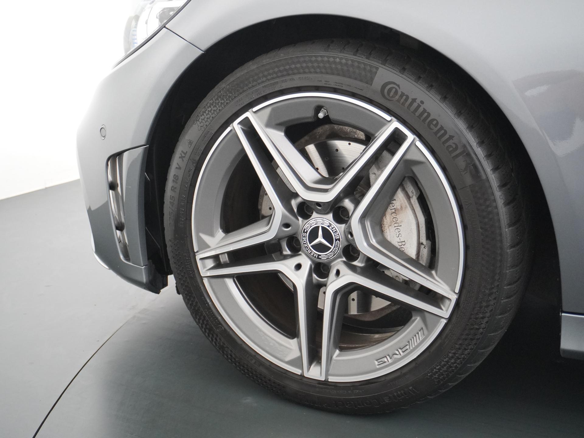 Mercedes-Benz C-Klasse 180 AMG Business Solution 14