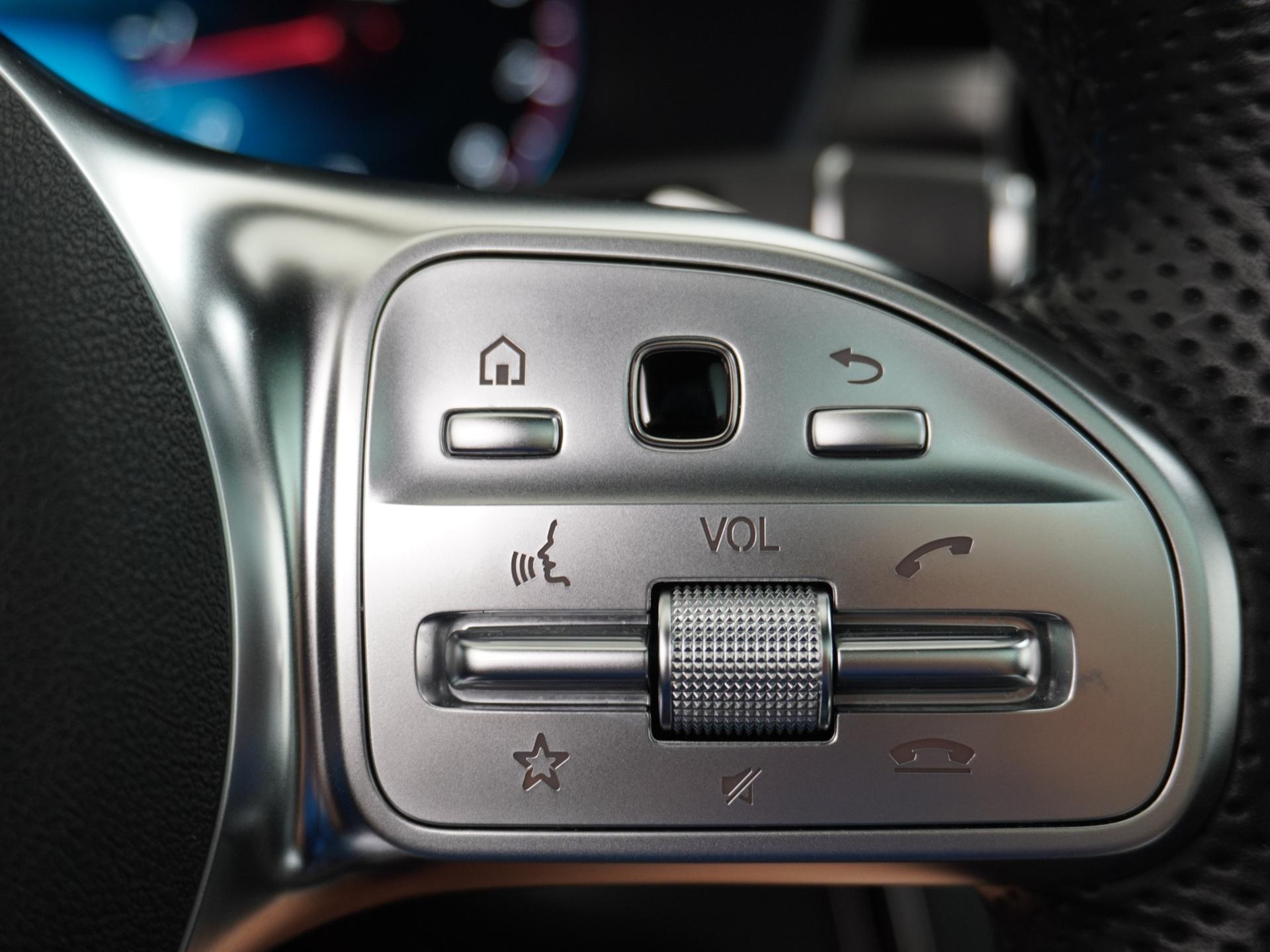 Mercedes-Benz C-Klasse 180 AMG Business Solution 31