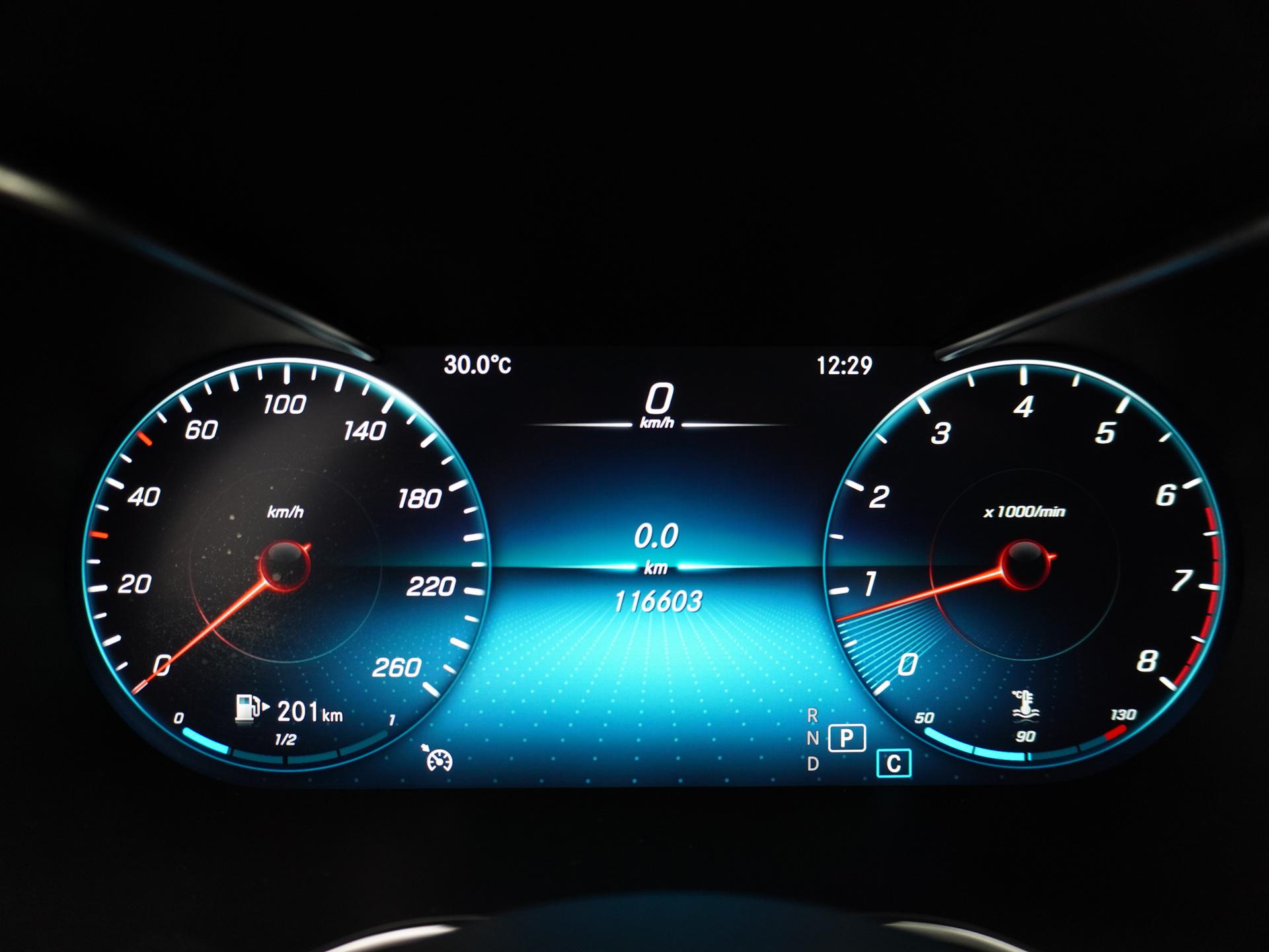 Mercedes-Benz C-Klasse 180 AMG Business Solution 32