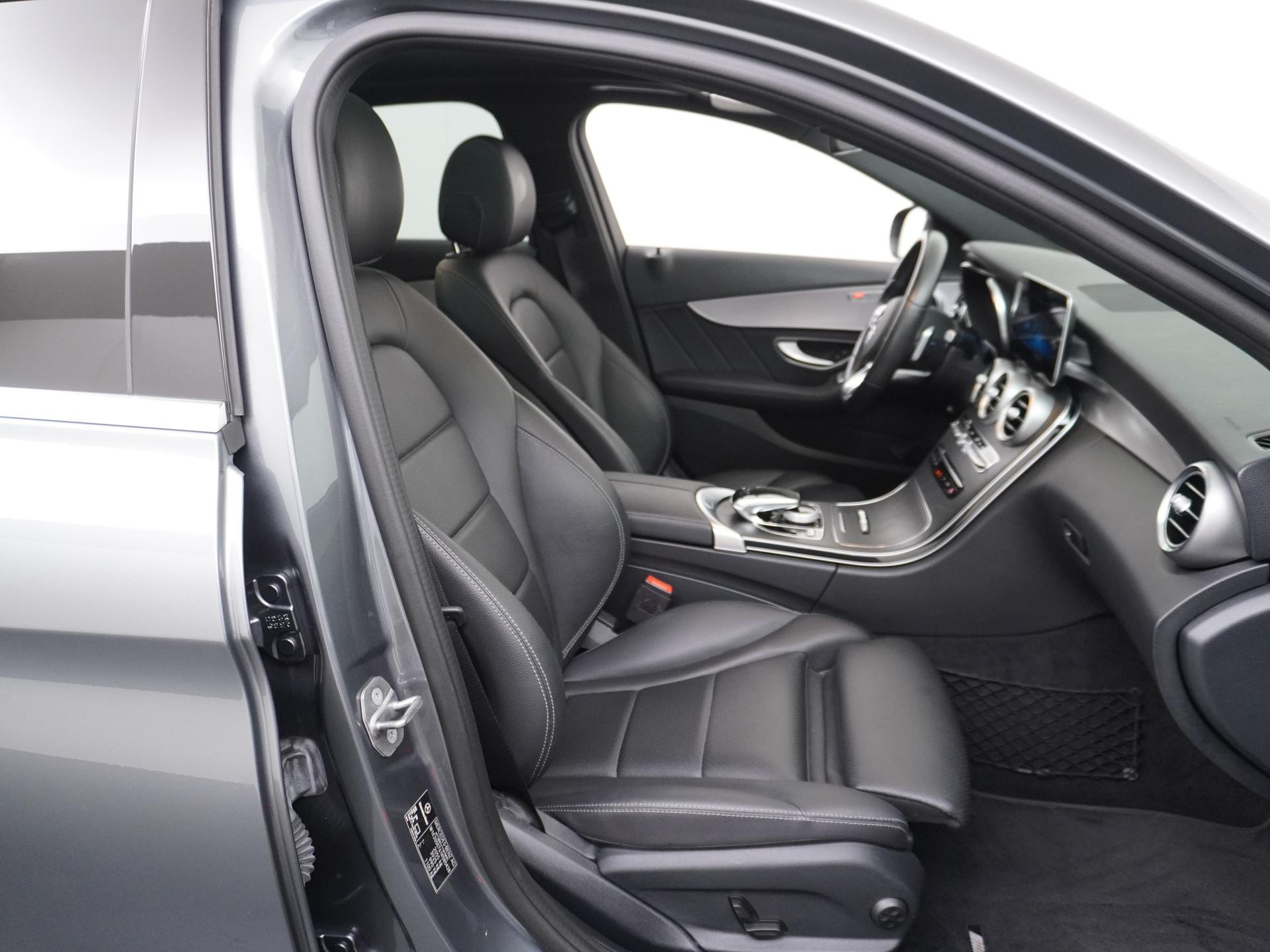 Mercedes-Benz C-Klasse 180 AMG Business Solution 50