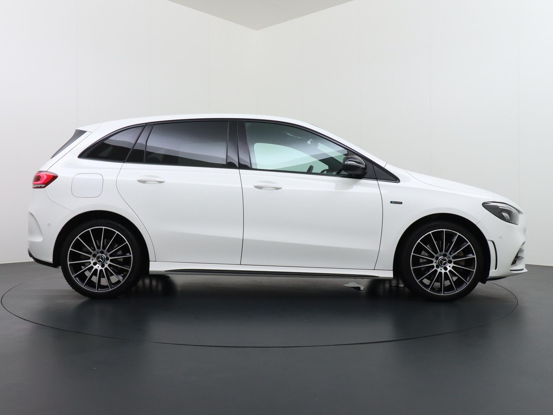 Mercedes-Benz B-Klasse 250 e AMG 5