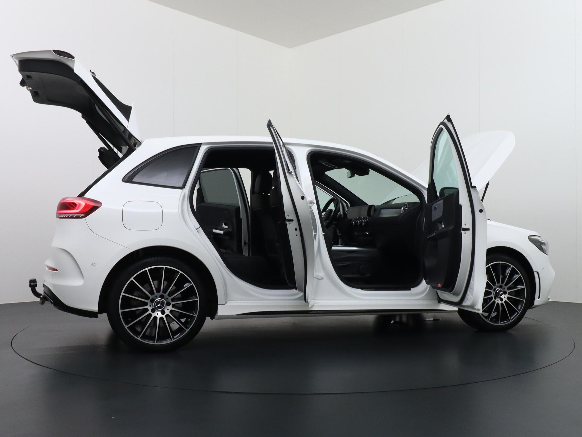 Mercedes-Benz B-Klasse 250 e AMG 9