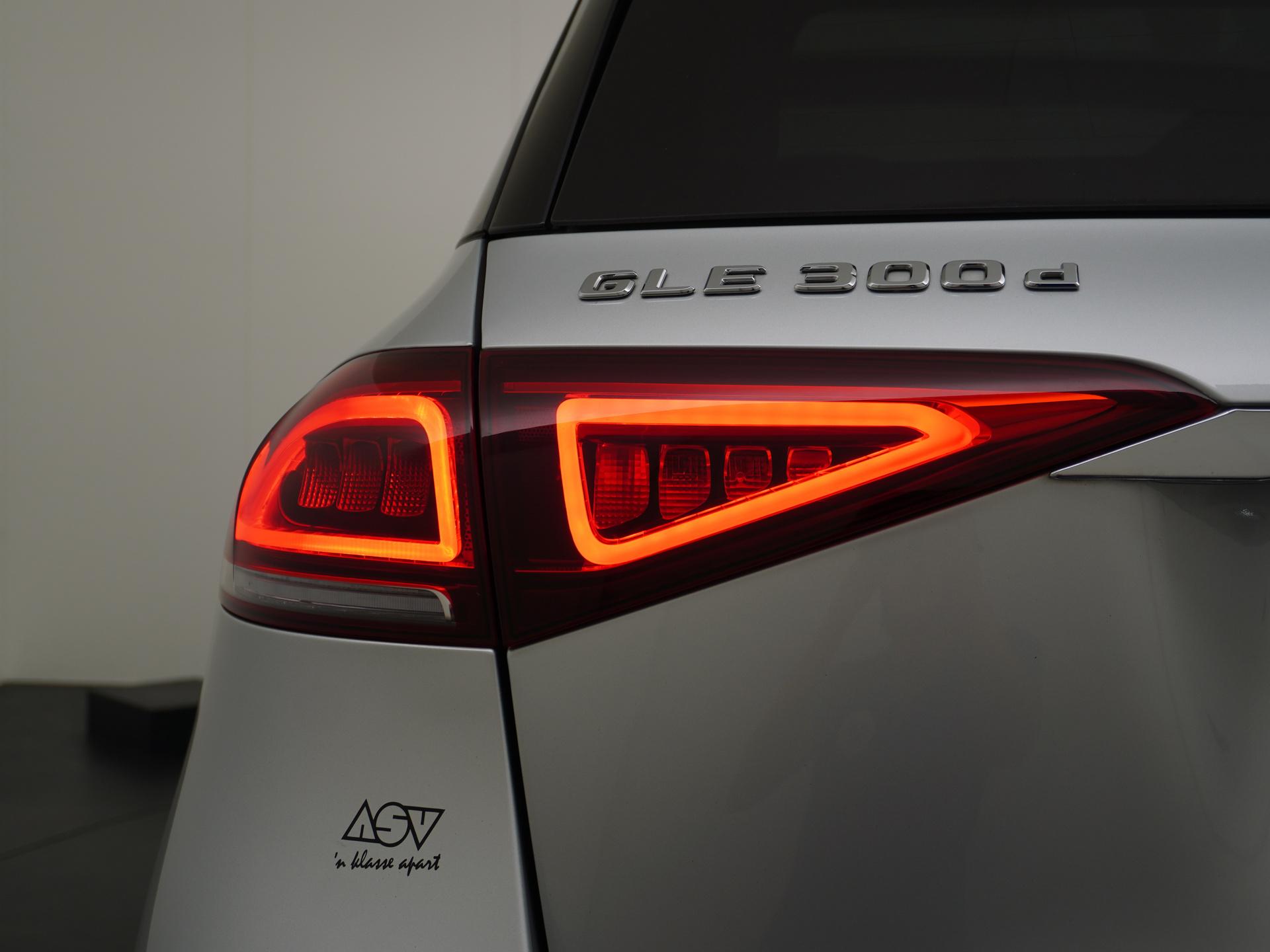 Mercedes-Benz GLE 300 d 4MATIC AMG Premium Plus 11