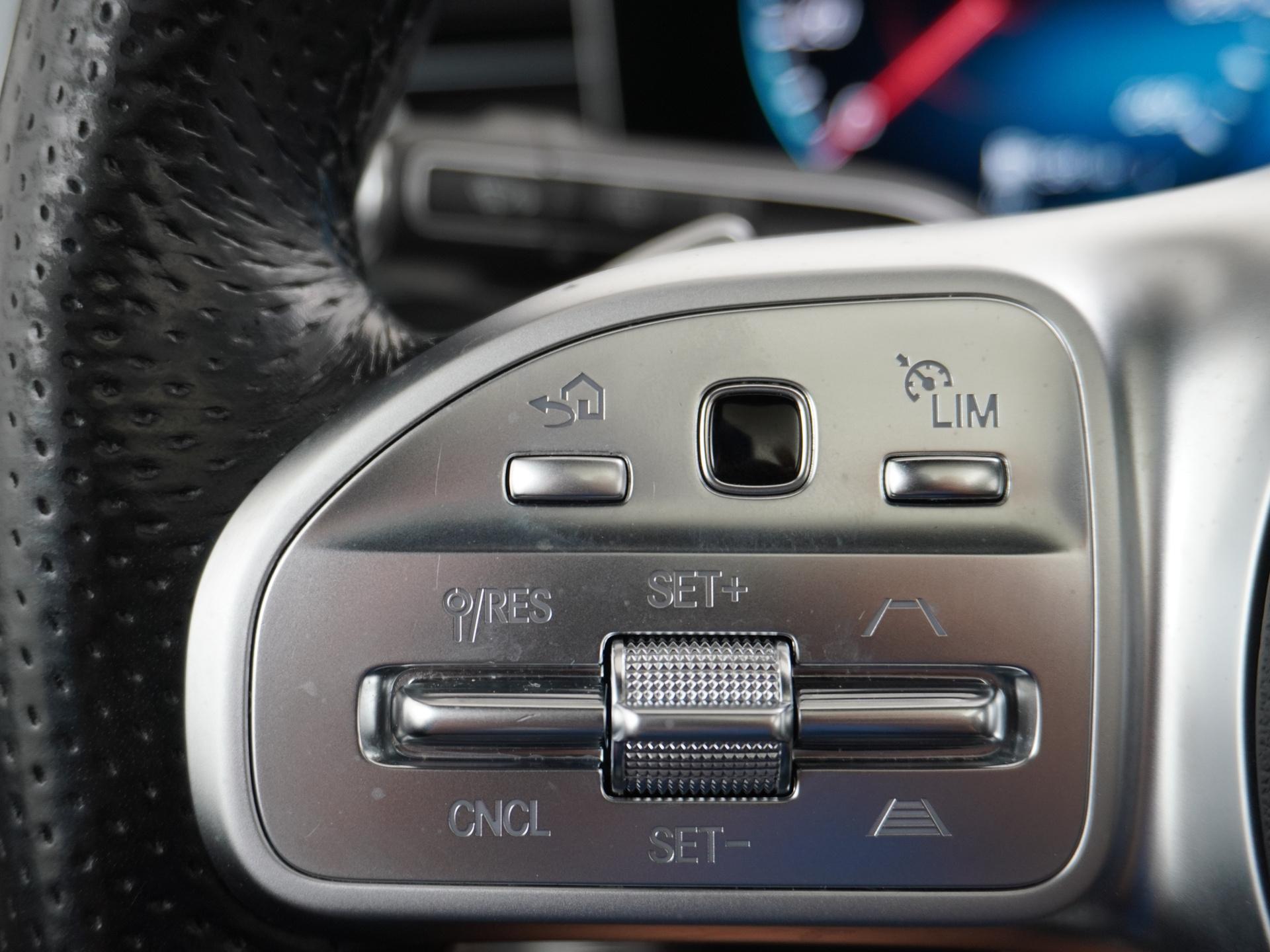 Mercedes-Benz GLE 300 d 4MATIC AMG Premium Plus 33